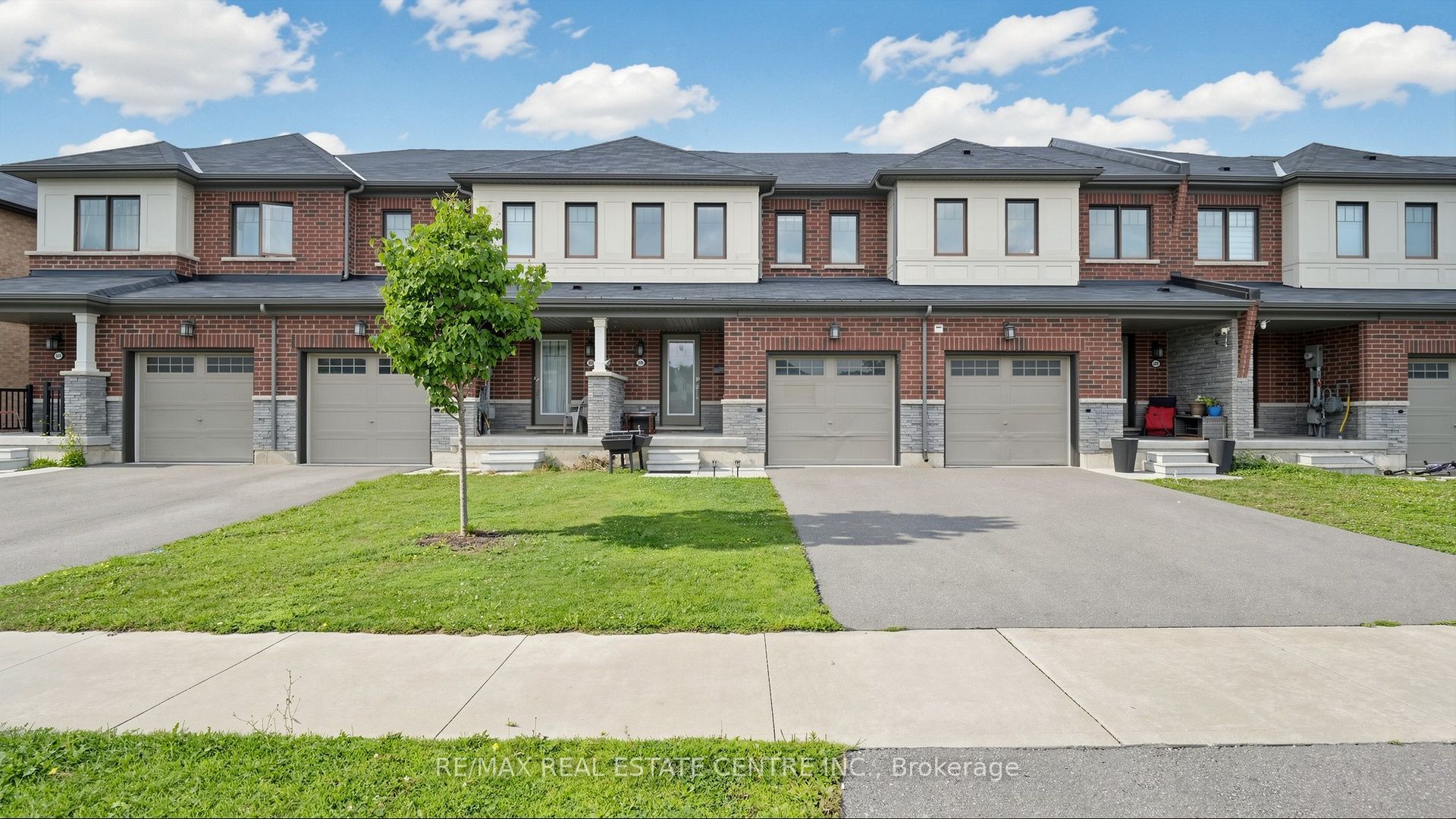 300 Bedrock Drive Property Photo 2