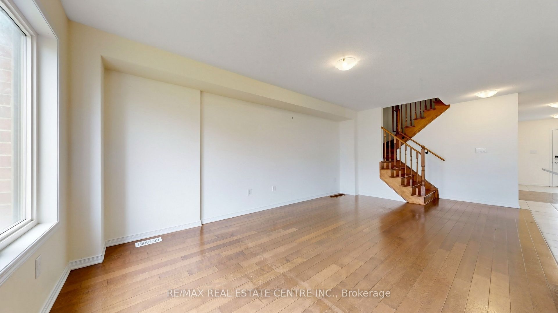 300 Bedrock Drive Property Photo 8