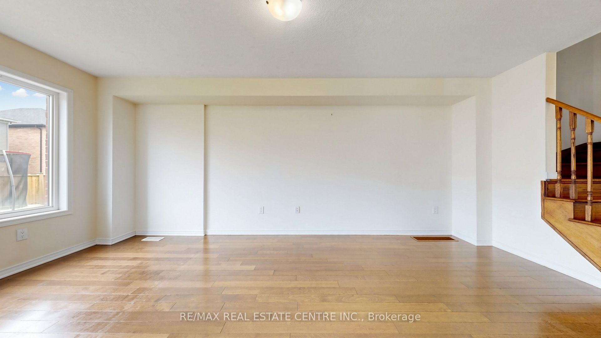 300 Bedrock Drive Property Photo 9