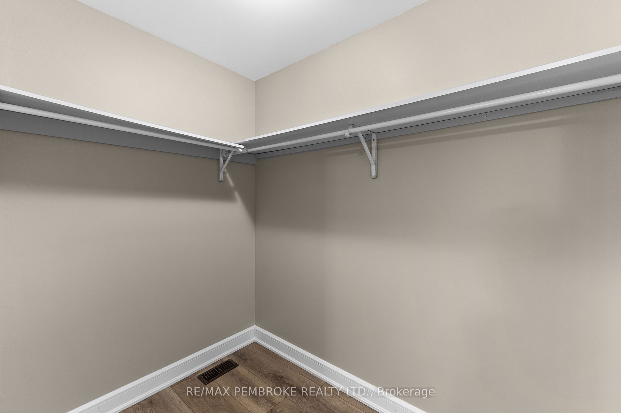 41 Northbrook Road Property Photo 27