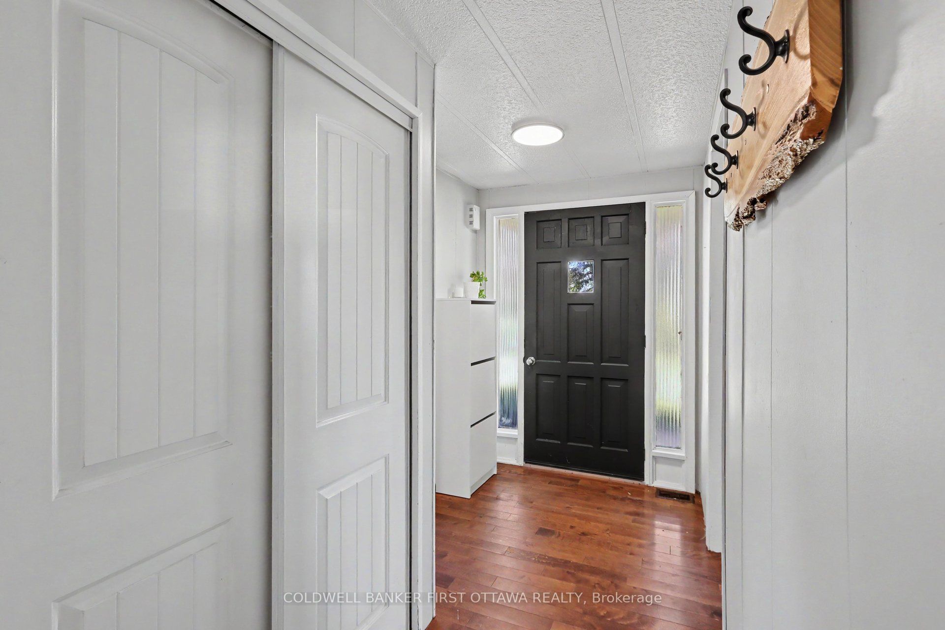 17 Bridle Path Property Photo 6