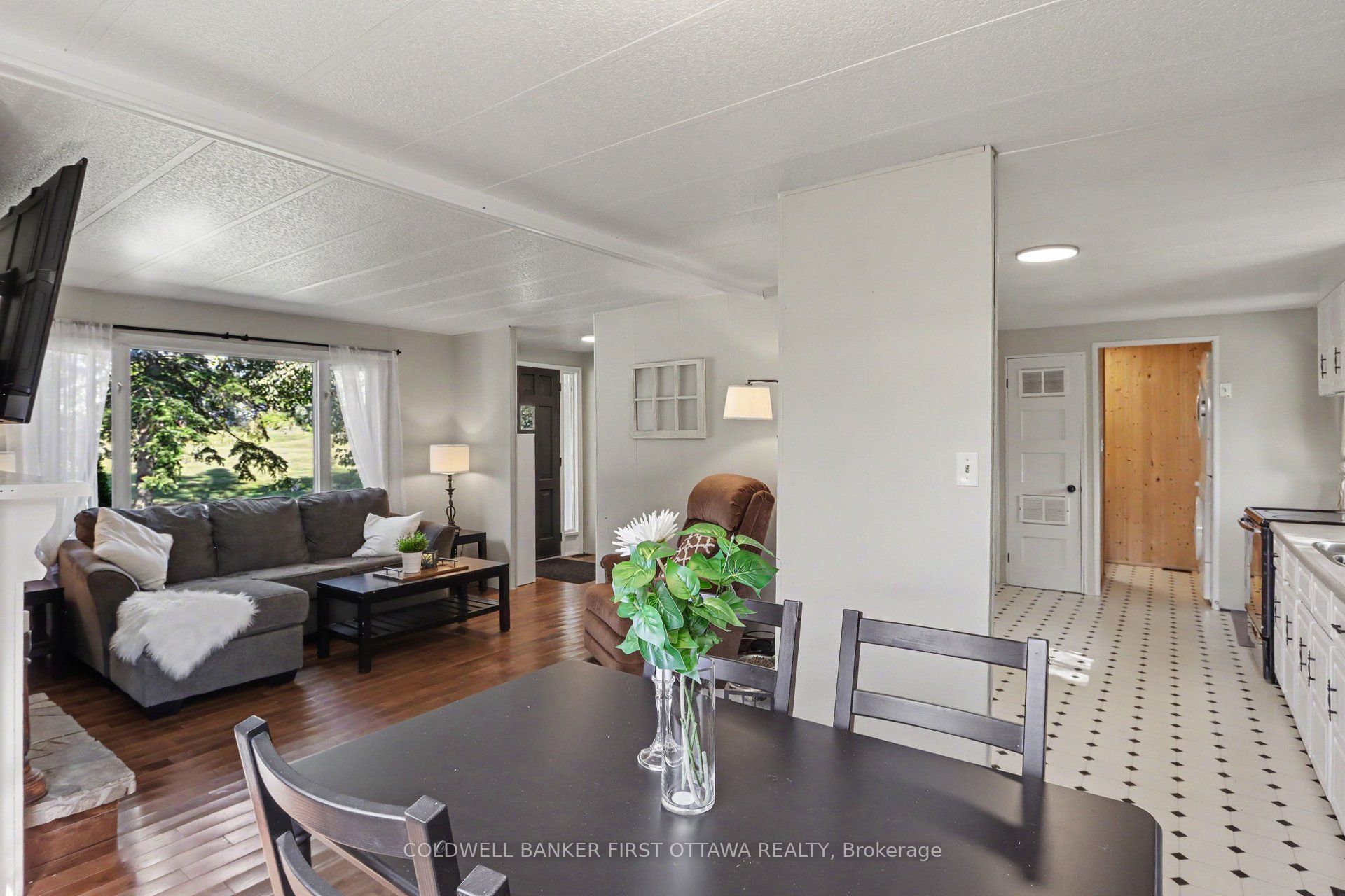 17 Bridle Path Property Photo 10