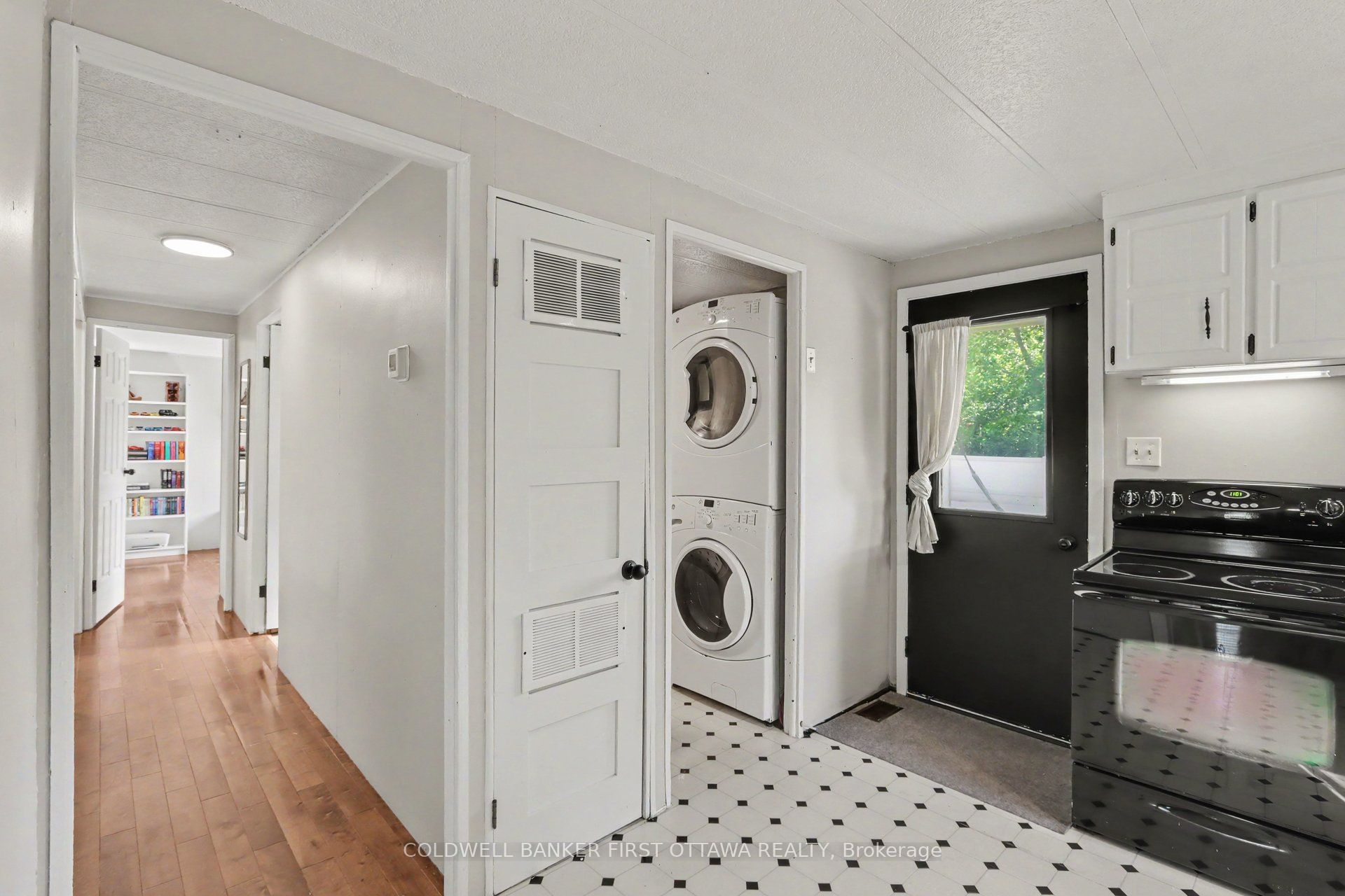 17 Bridle Path Property Photo 16