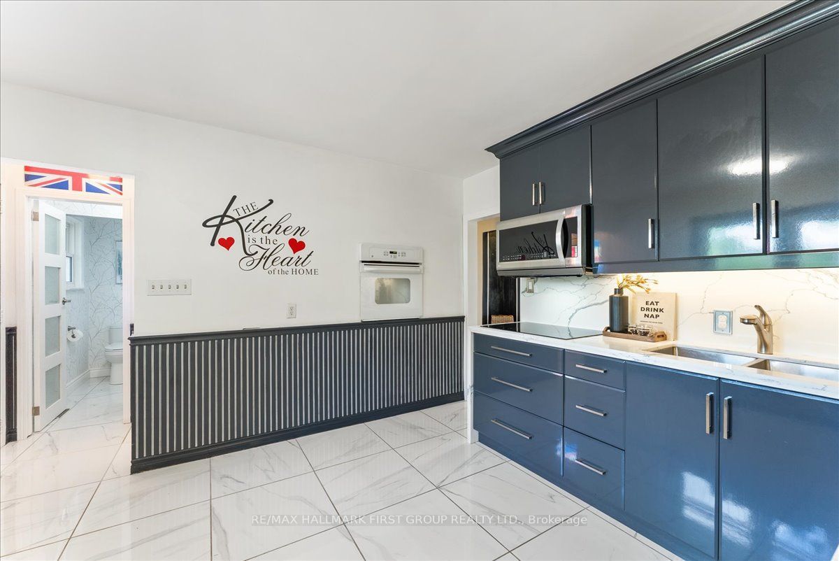 121 Nappadale Street Property Photo 17