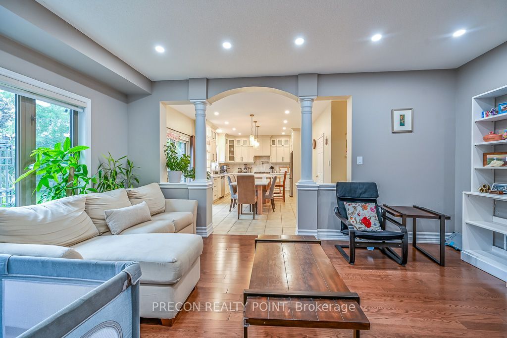 67 Jeffrey Drive Property Photo 10