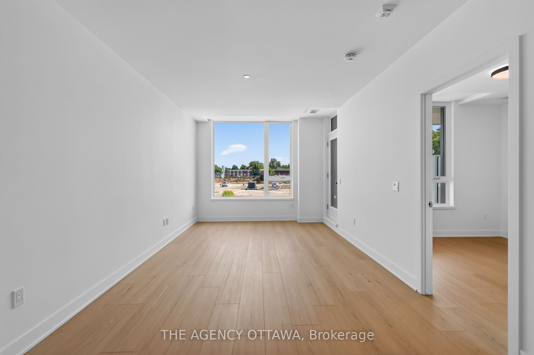 3085 Riverside Drive 201 Property Photo 8