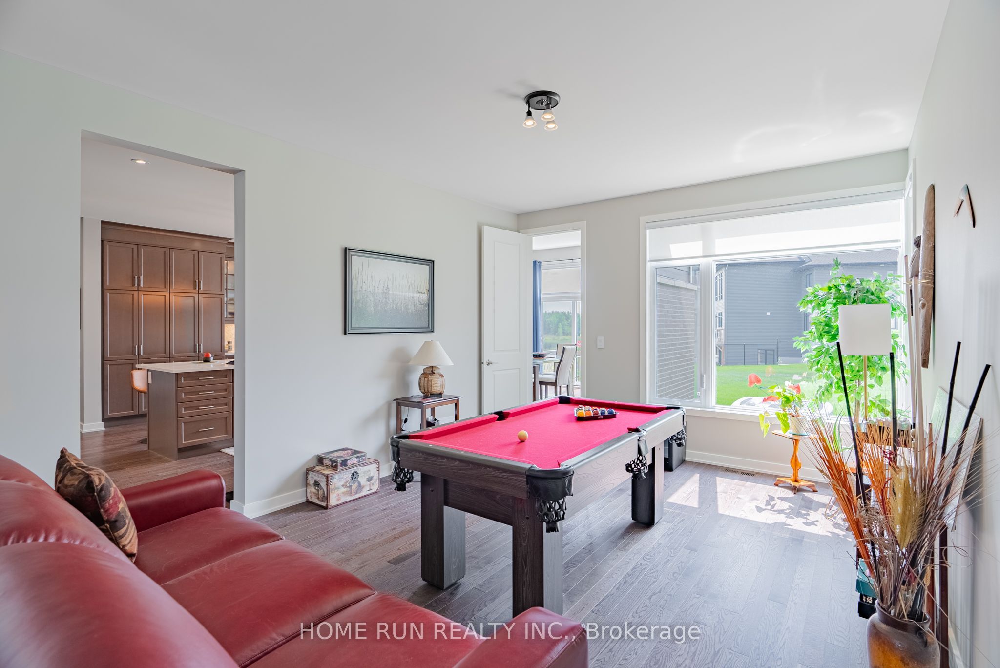 451 Longworth Avenue Property Photo 11