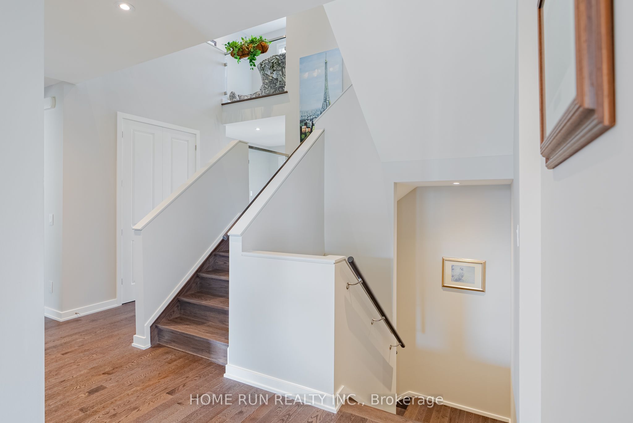 451 Longworth Avenue Property Photo 23