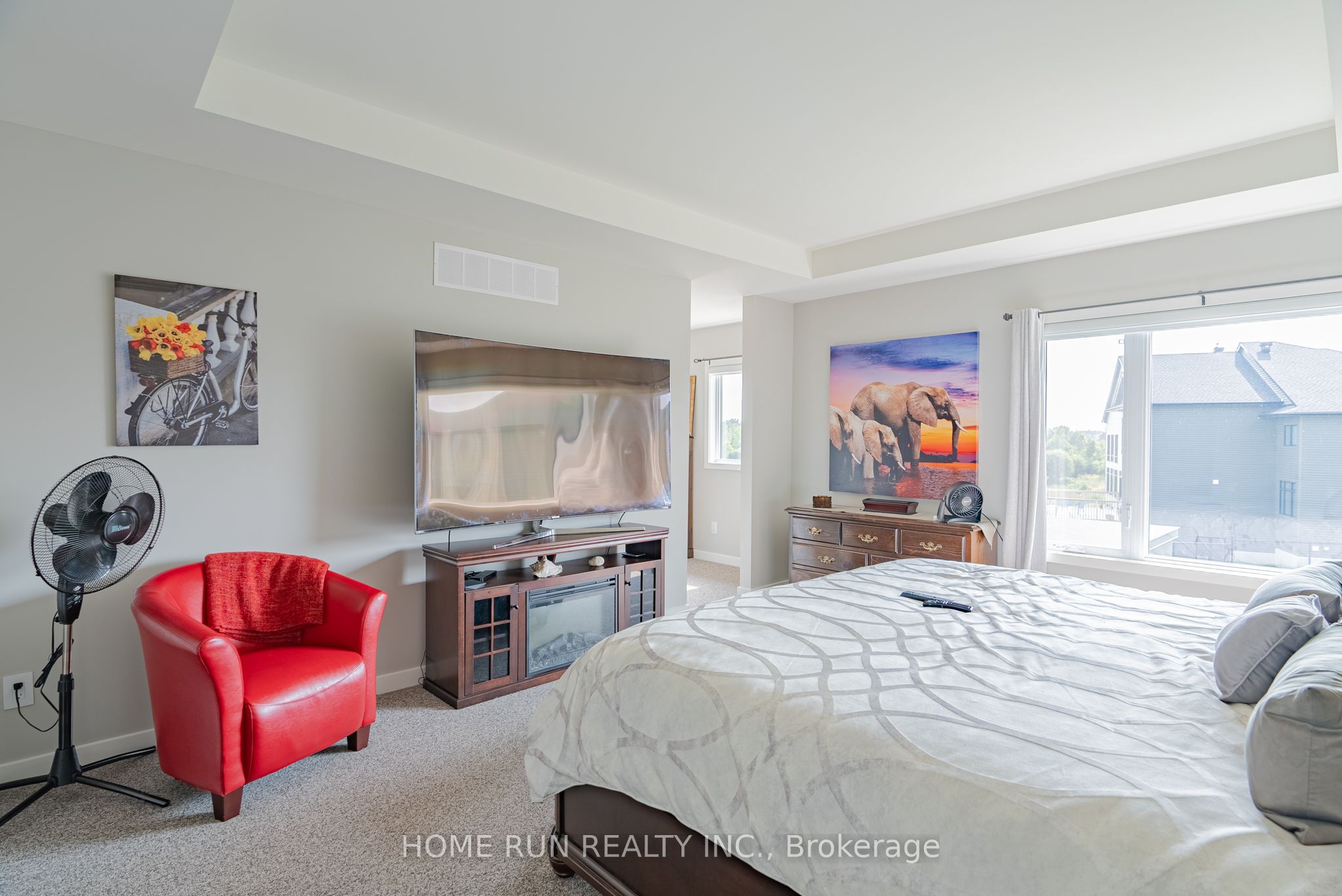 451 Longworth Avenue Property Photo 37