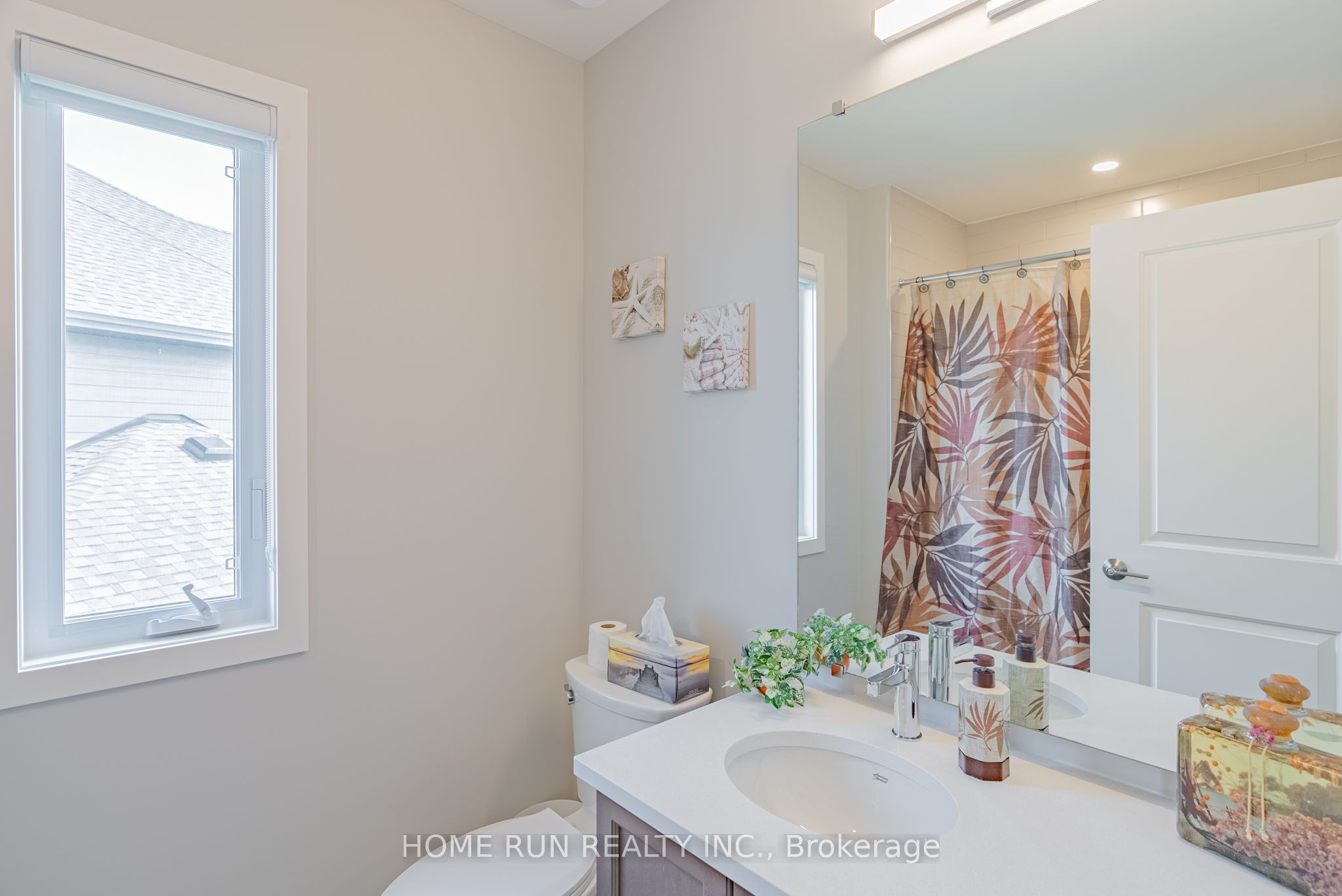451 Longworth Avenue Property Photo 44