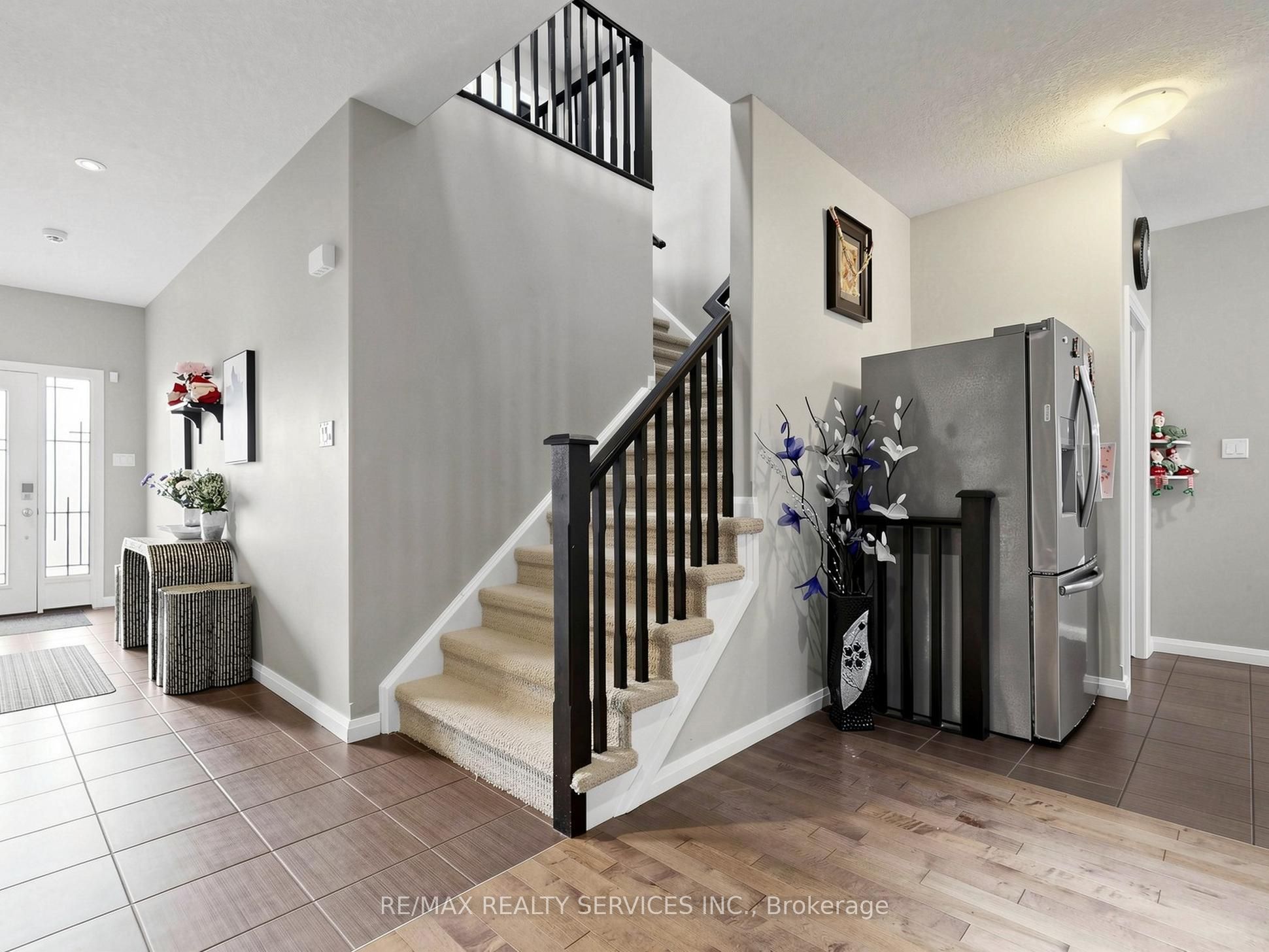 291 Hardcastle Drive Property Photo 18
