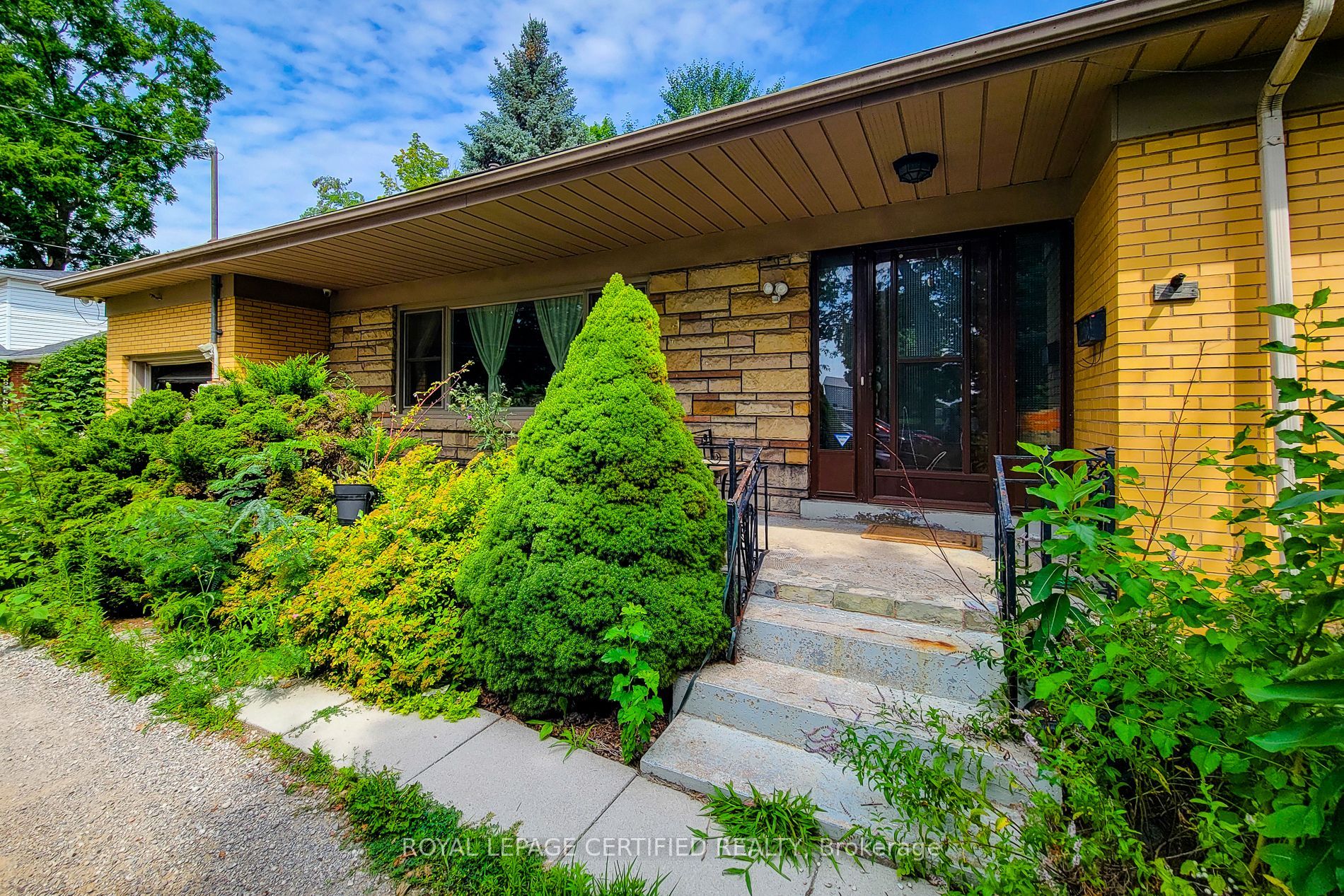 55 Garner Road Property Photo 4