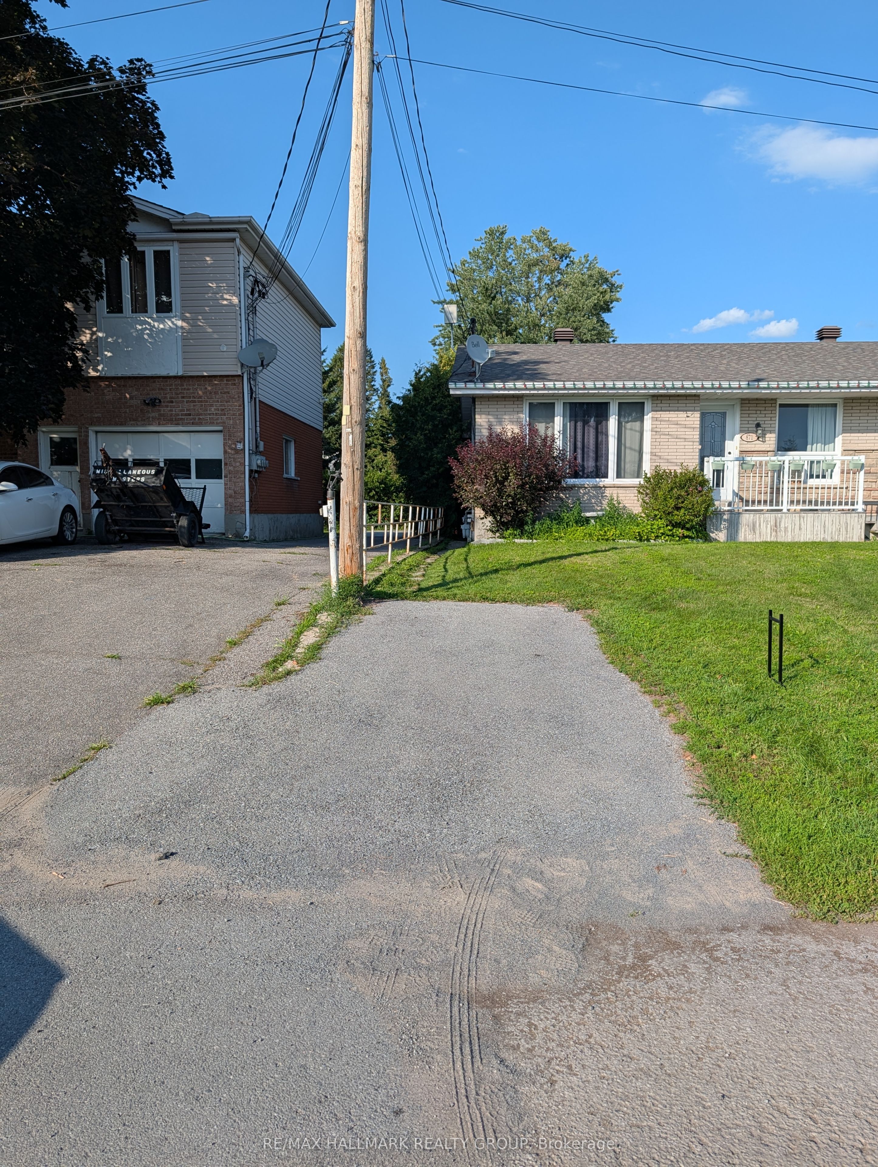 871 St Jacques Street B Property Photo 1
