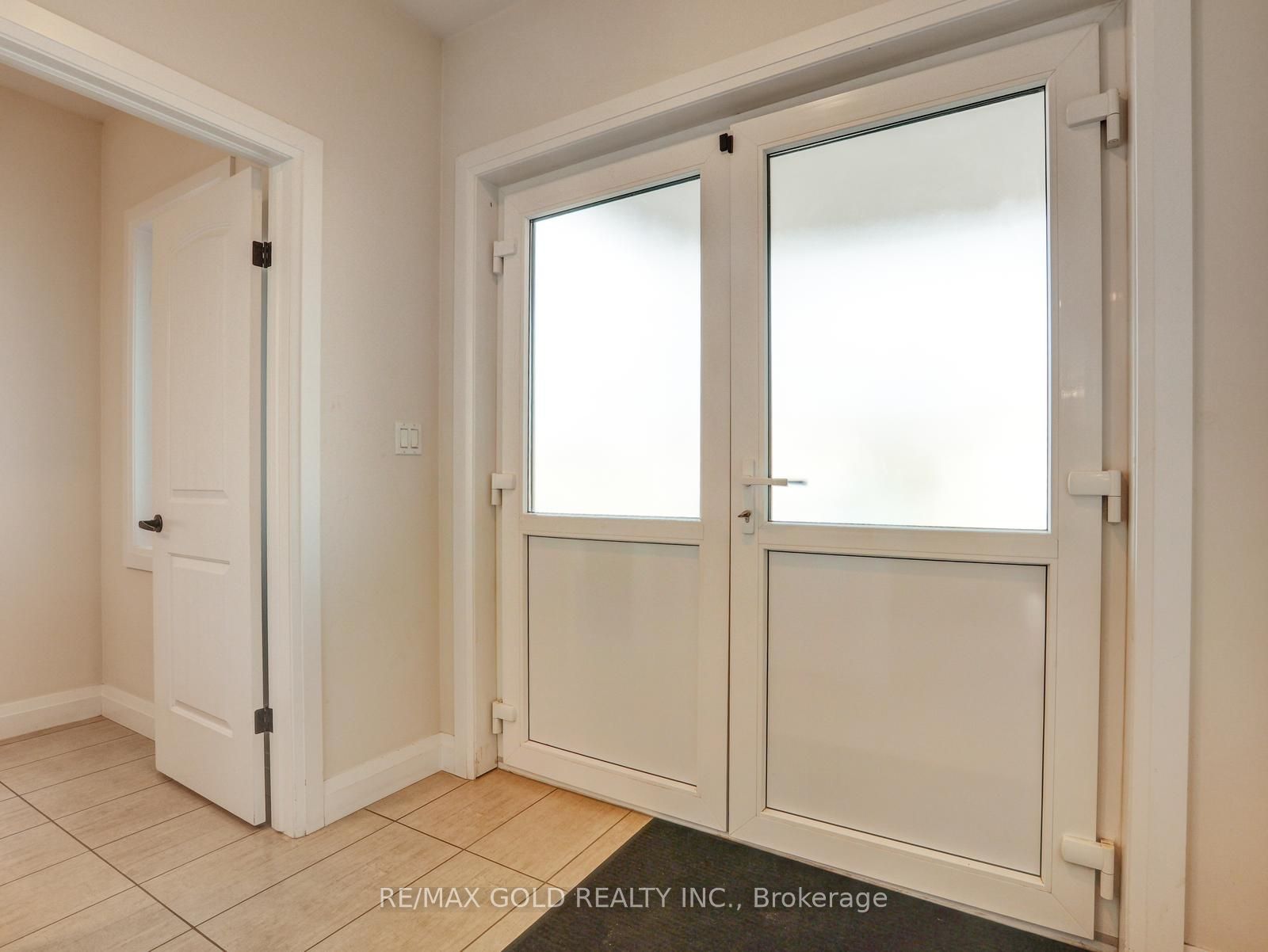 812 Halifax Road Property Photo 3