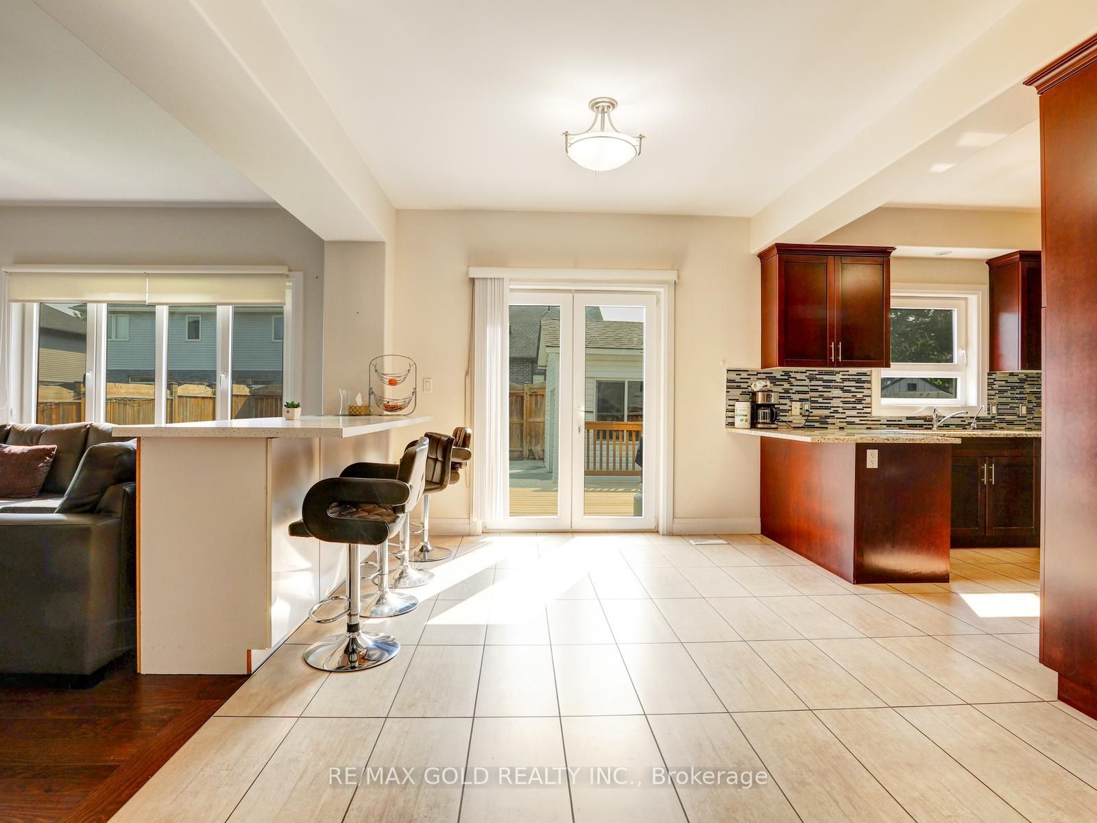812 Halifax Road Property Photo 14