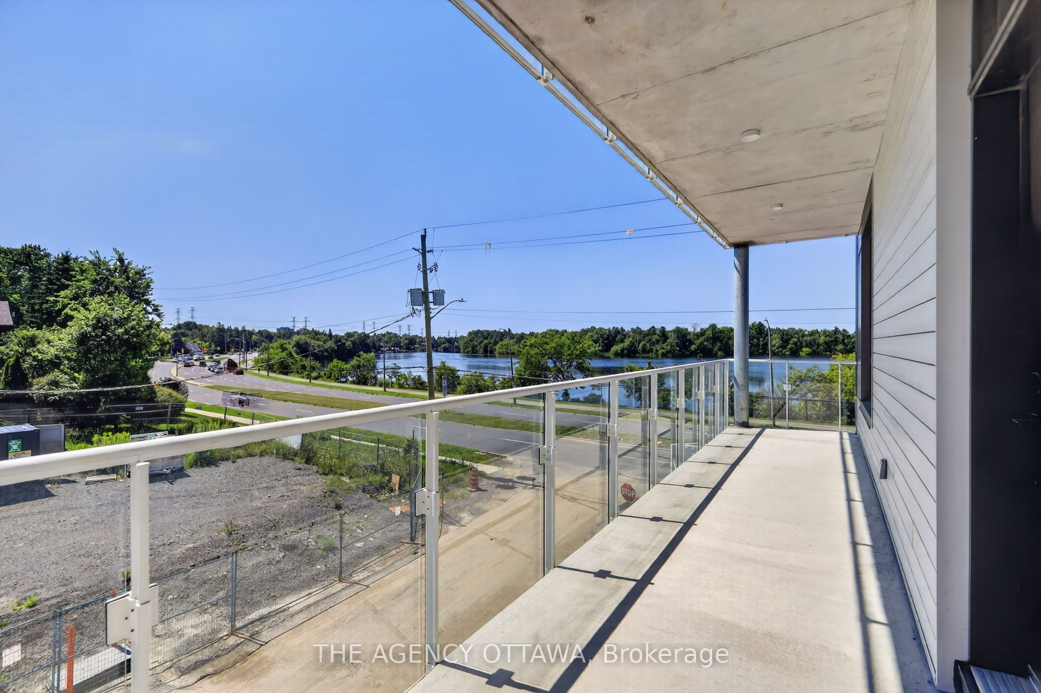 3085 Riverside Drive 204 Property Photo 15