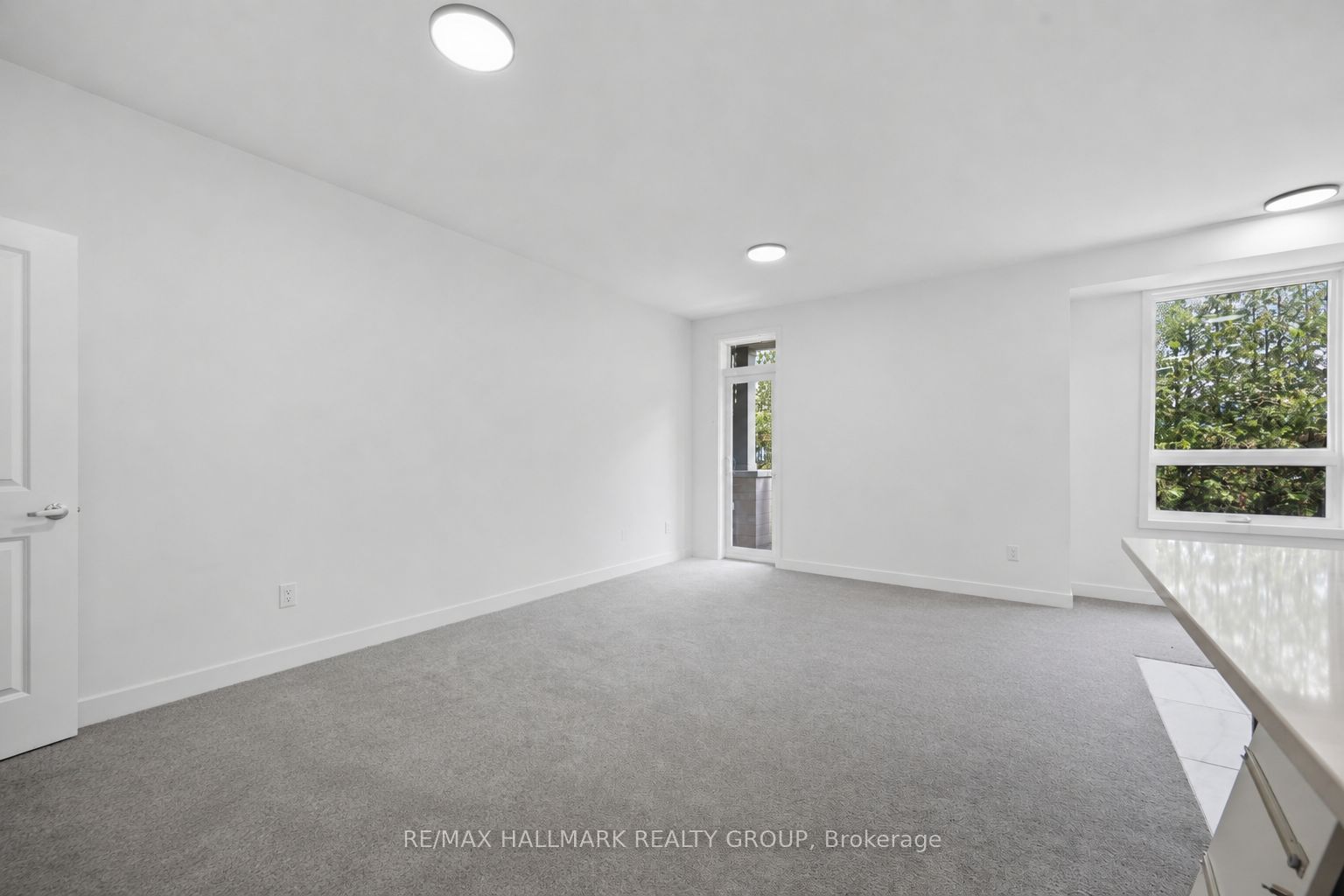 623 Silhouette Private Property Photo 7