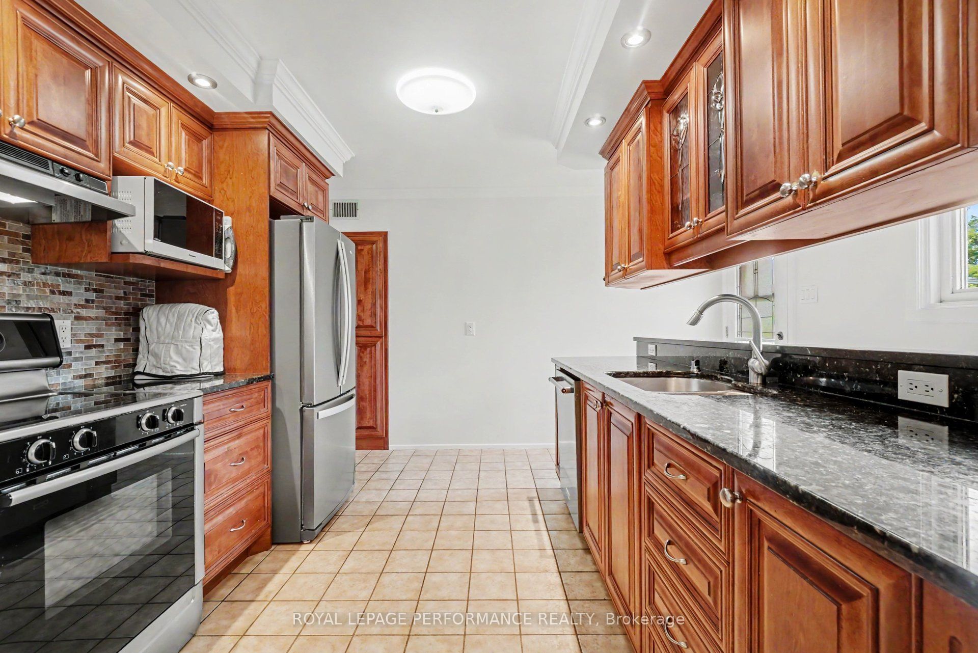 1599 Maxime Street Property Photo 11