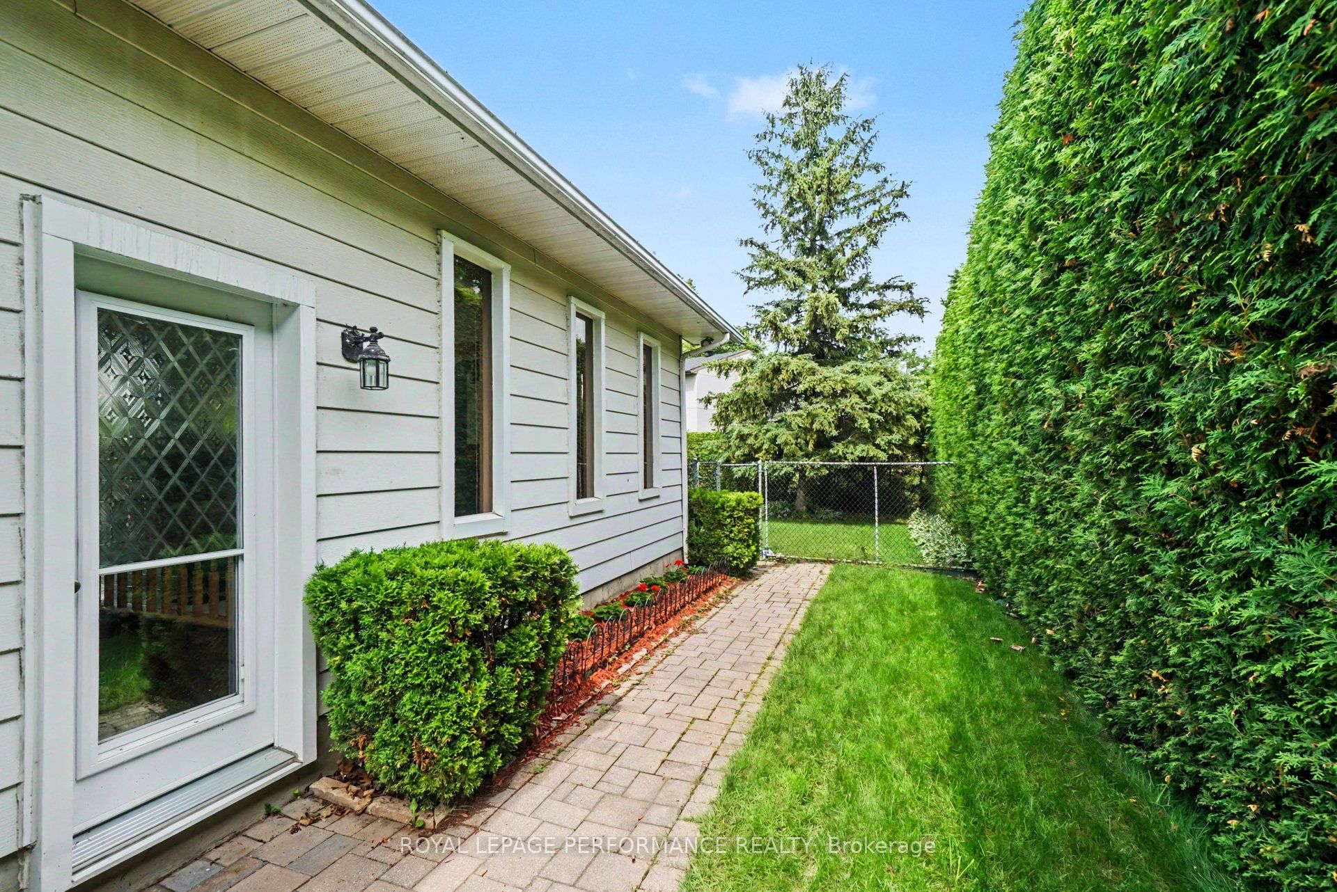 1599 Maxime Street Property Photo 28