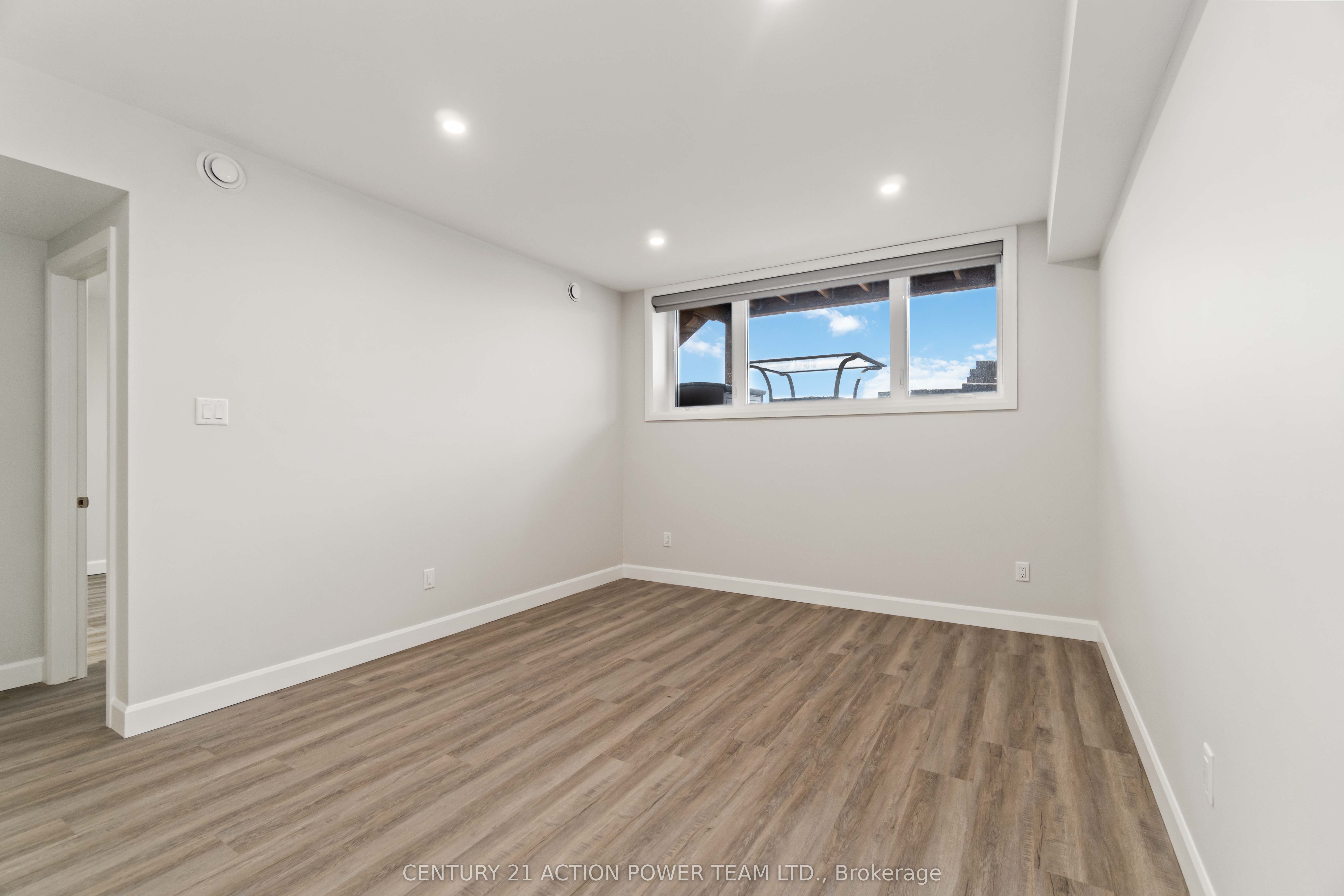 362 Hazel Crescent W A Property Photo 15