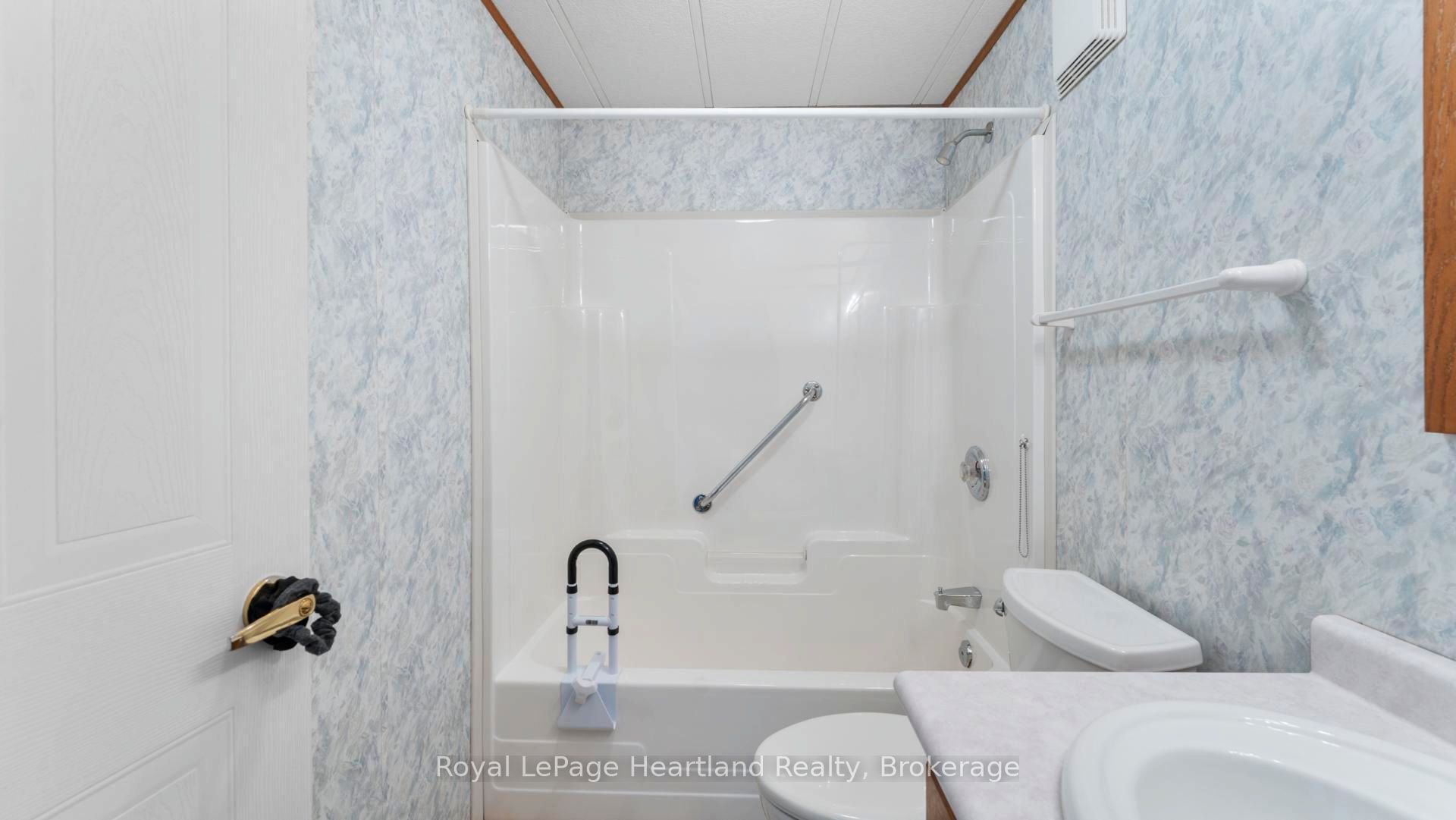 65 Cherokee Lane Property Photo 12