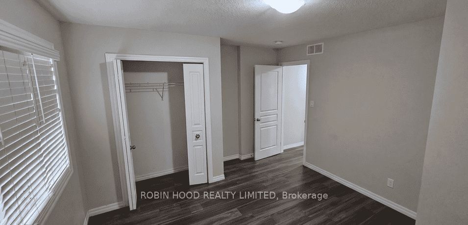 84 Hardcastle Drive Property Photo 9