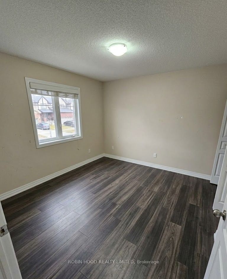 84 Hardcastle Drive Property Photo 10