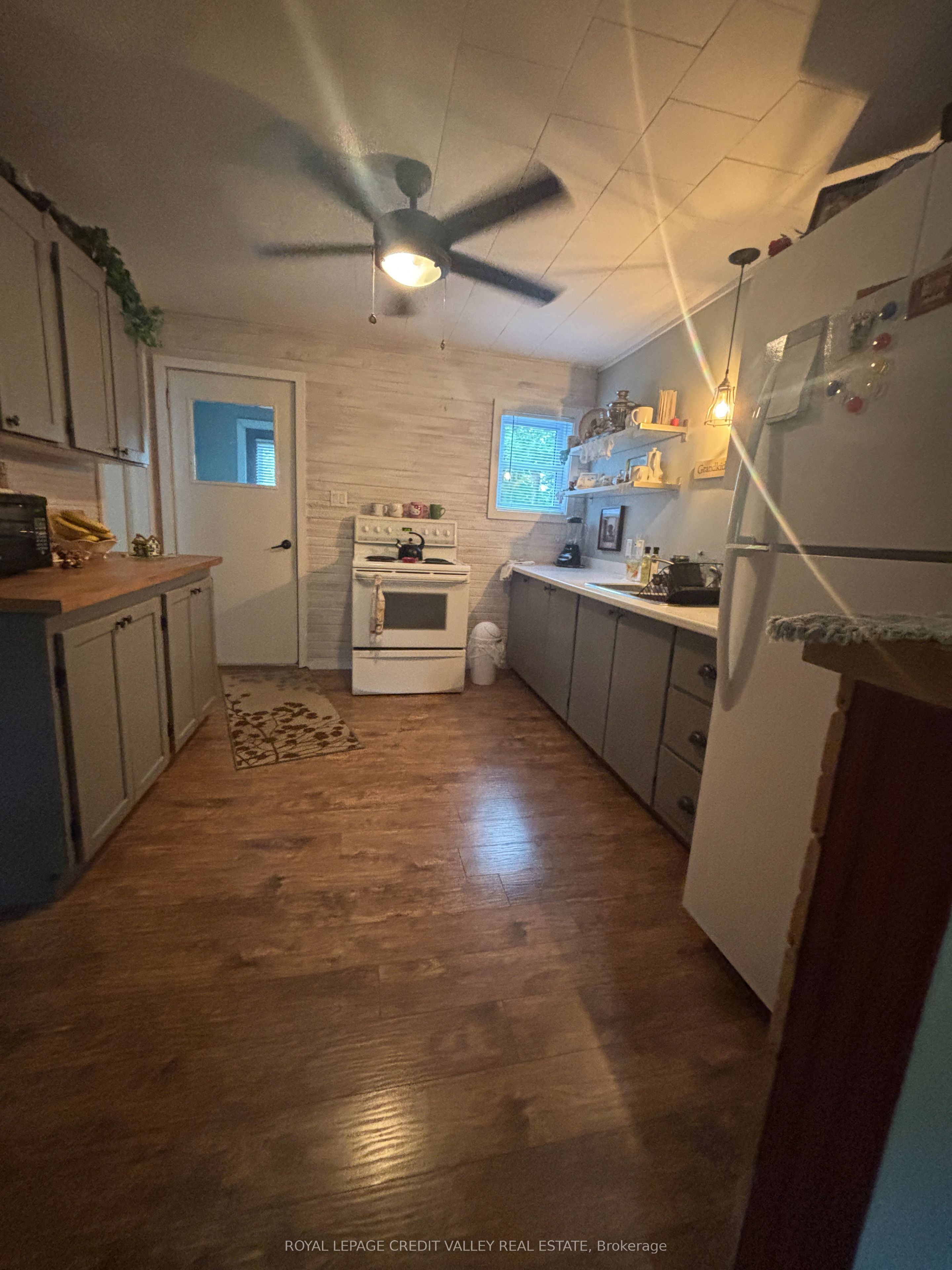 39 Cleak Avenue N Property Photo 15