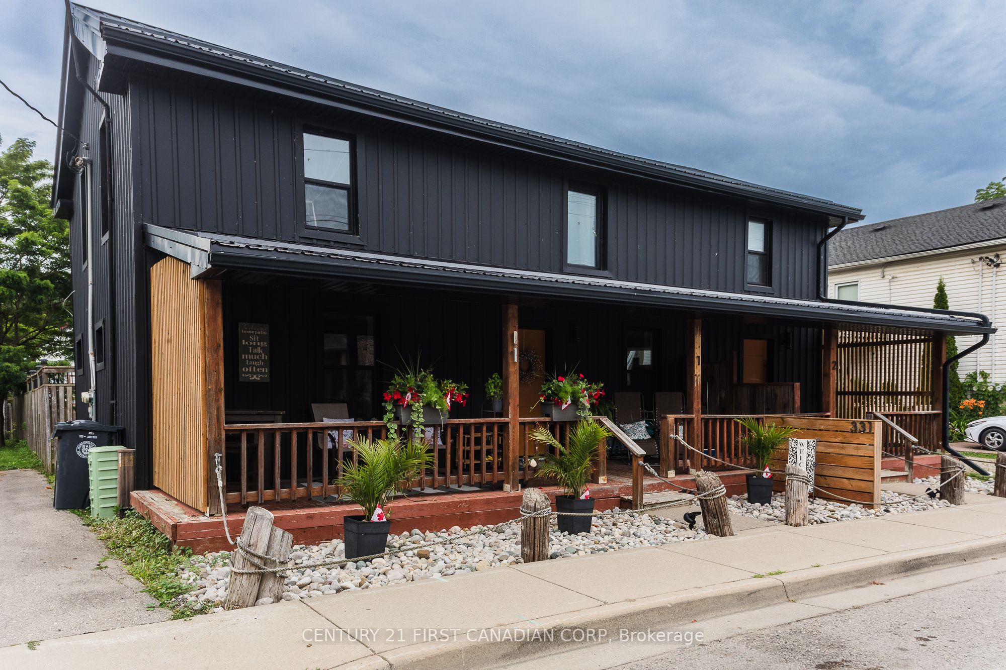 331 Erie Street Property Photo 1