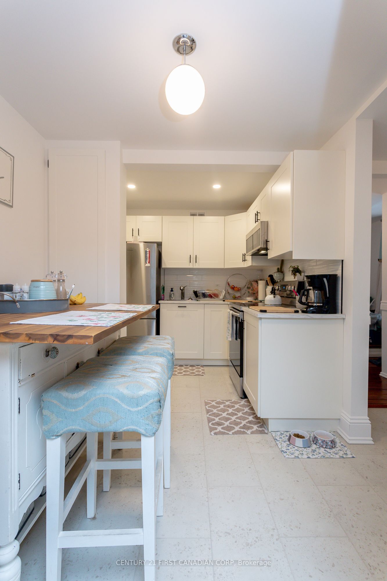 331 Erie Street Property Photo 6