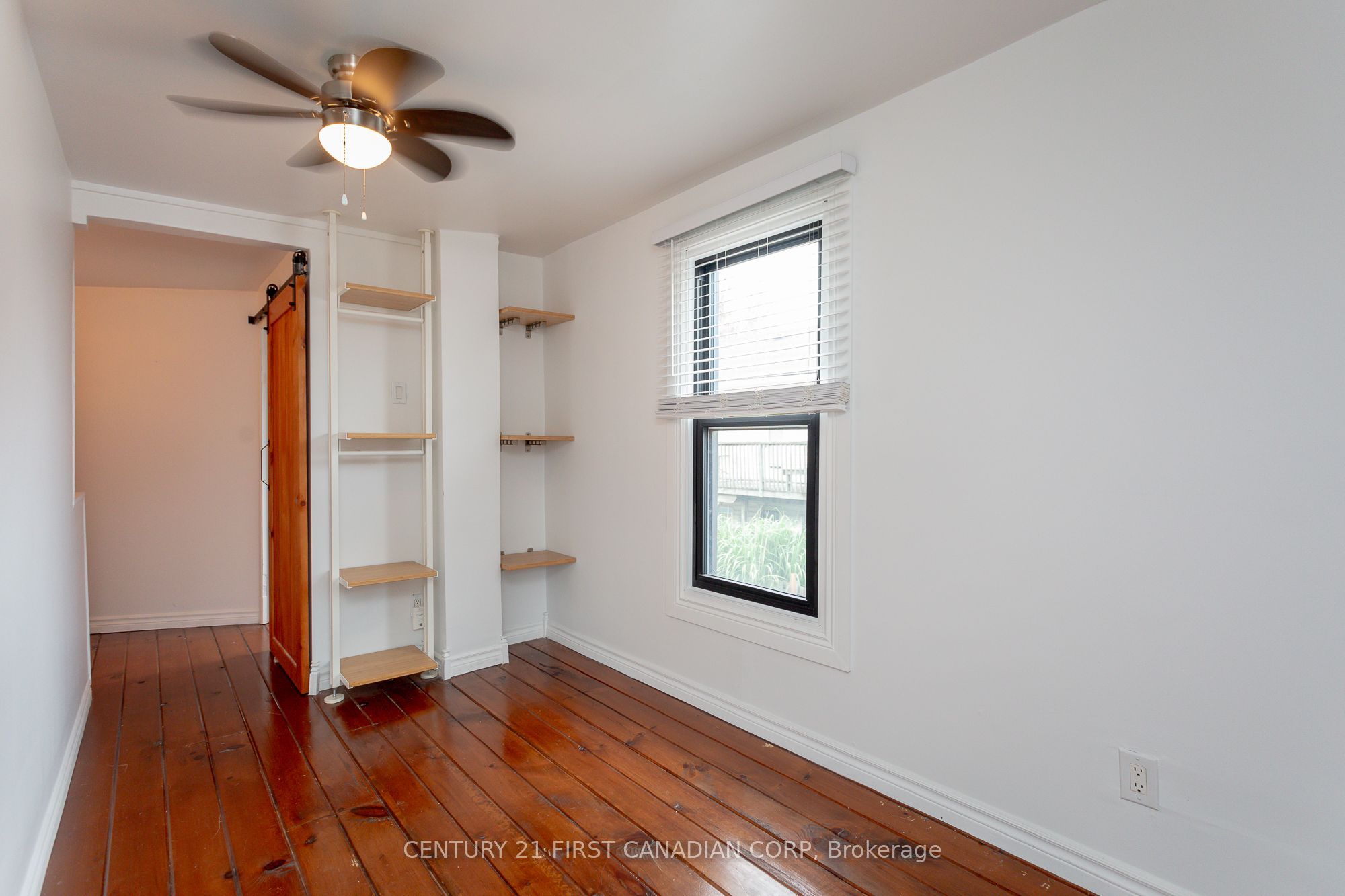 331 Erie Street Property Photo 24