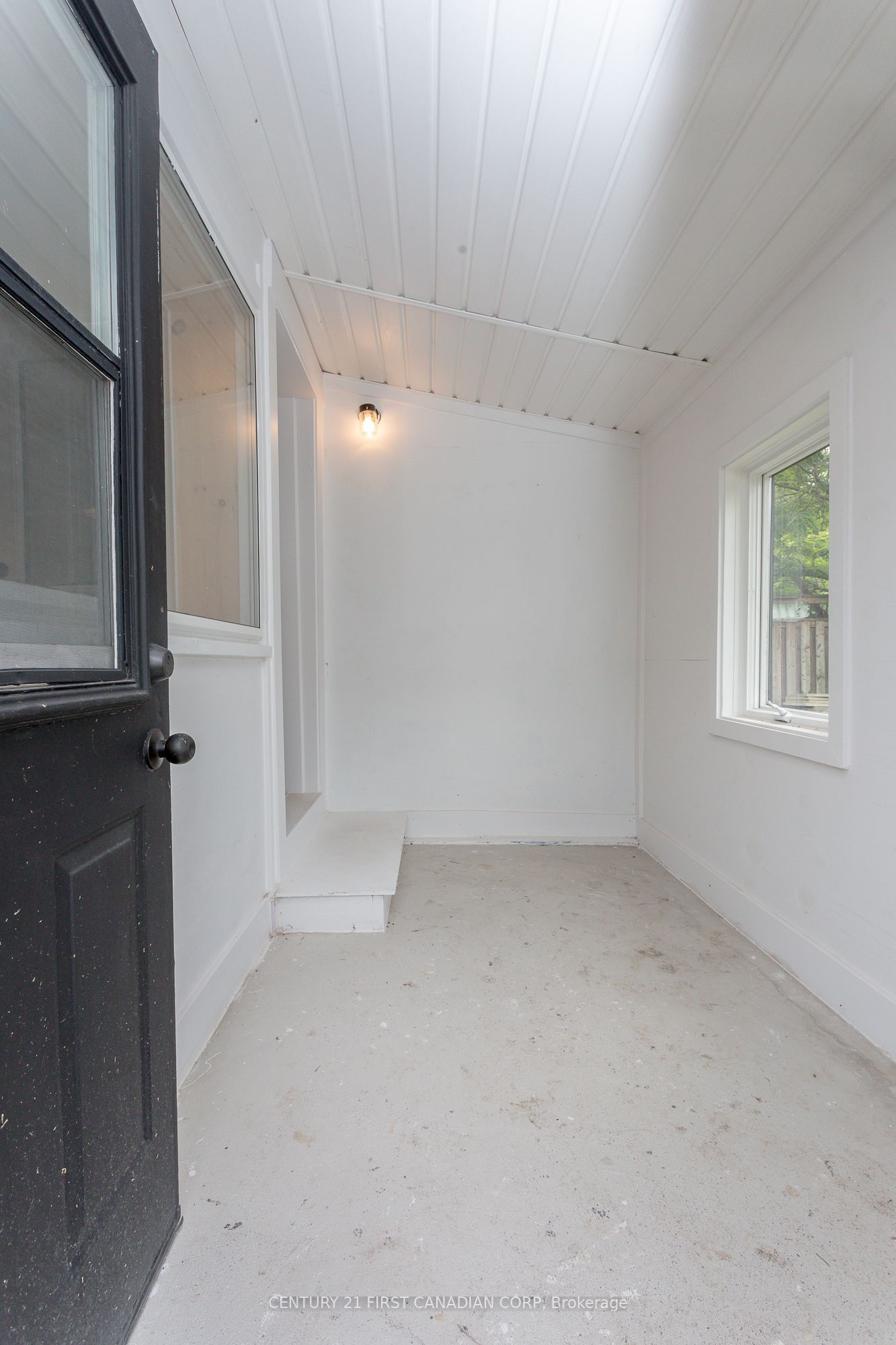 331 Erie Street Property Photo 27