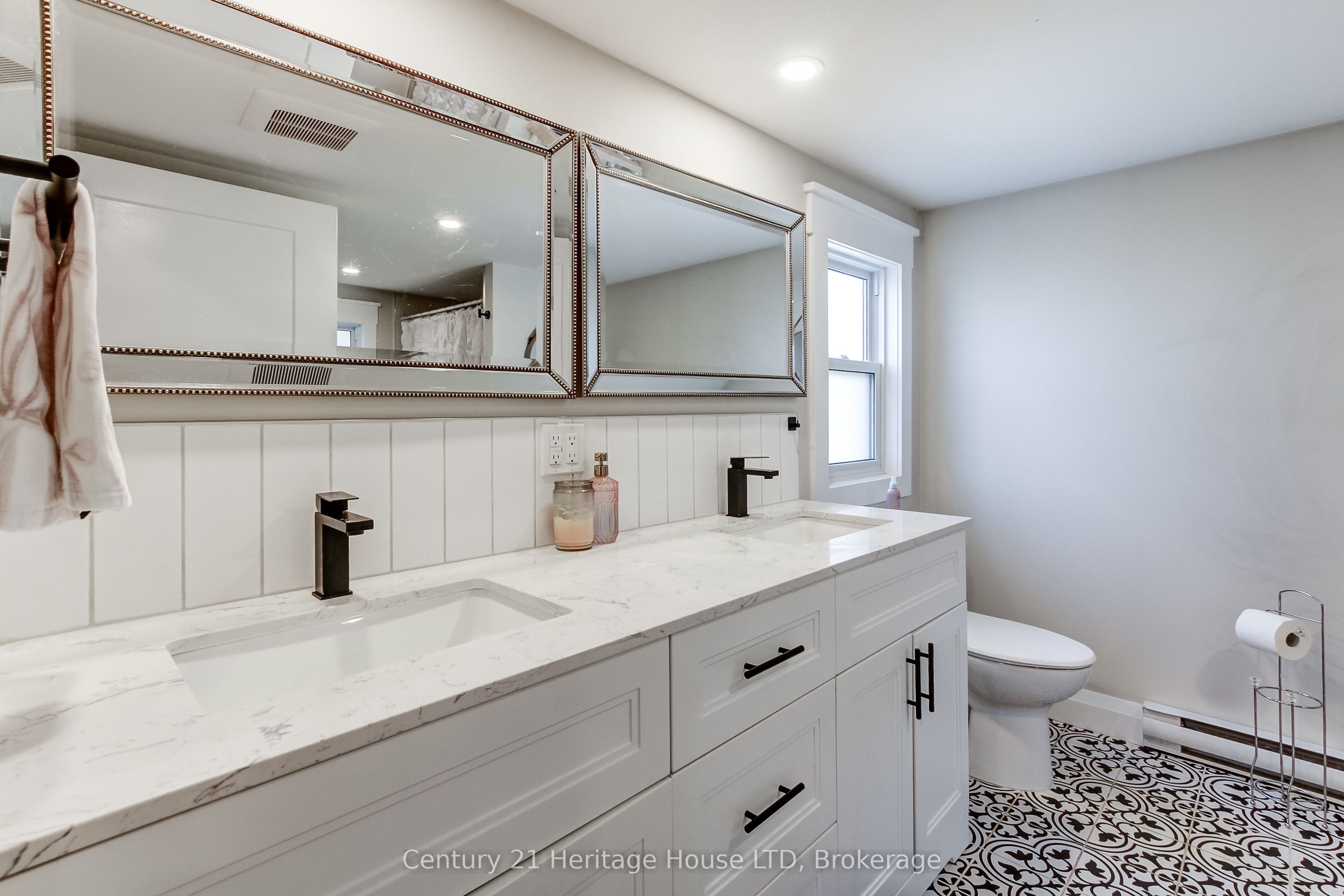3820 Terrace Lane Property Photo 11