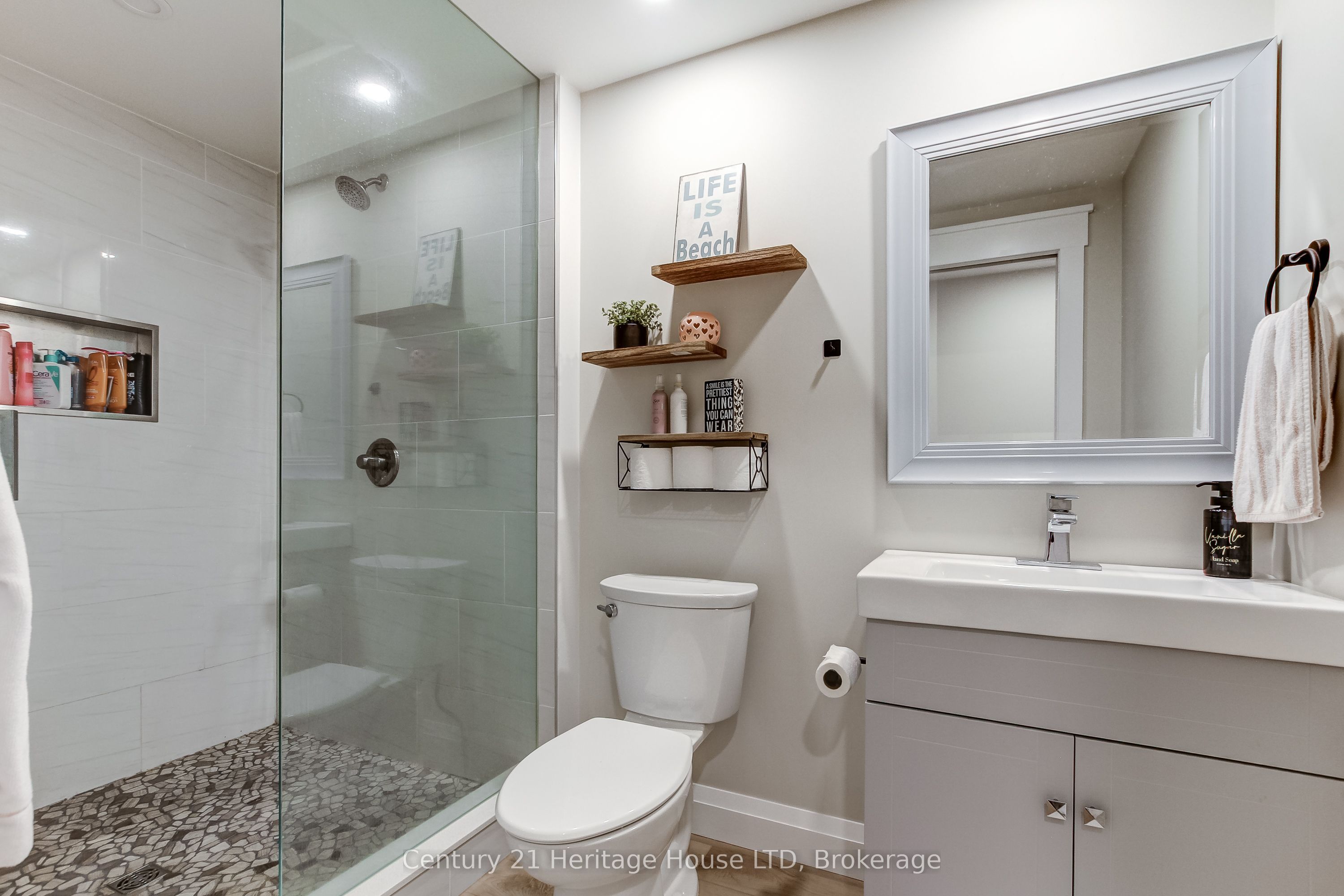 3820 Terrace Lane Property Photo 19