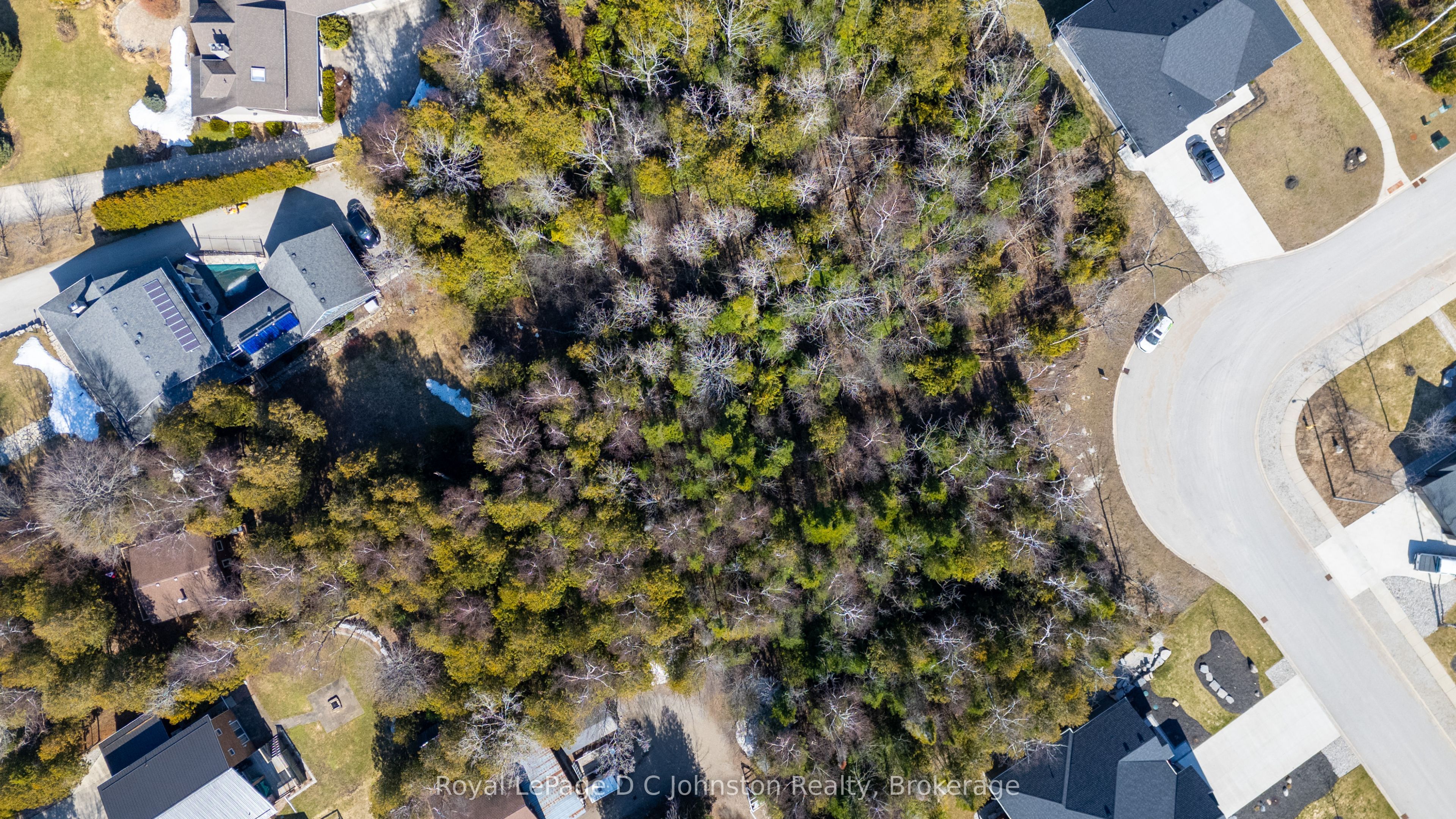 13 Lakeside Woods Crescent Property Photo 6