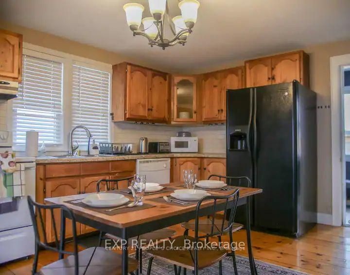 3090 Montrose Road Property Photo 2