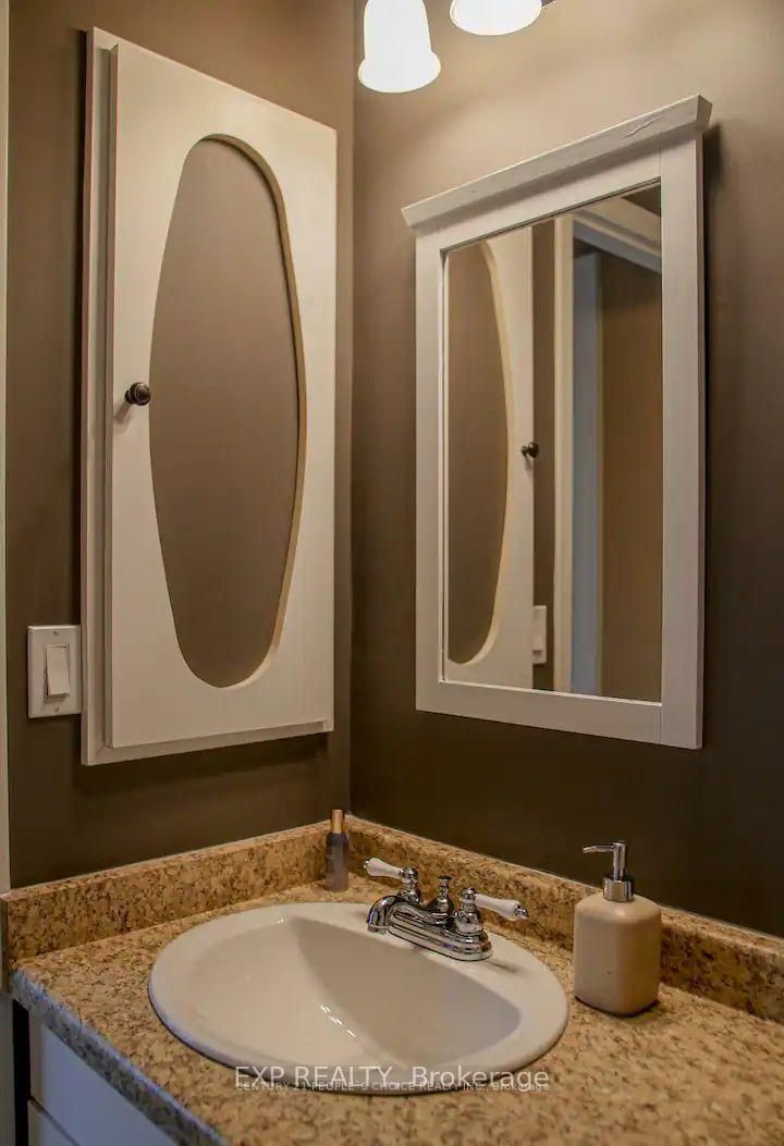 3090 Montrose Road Property Photo 14