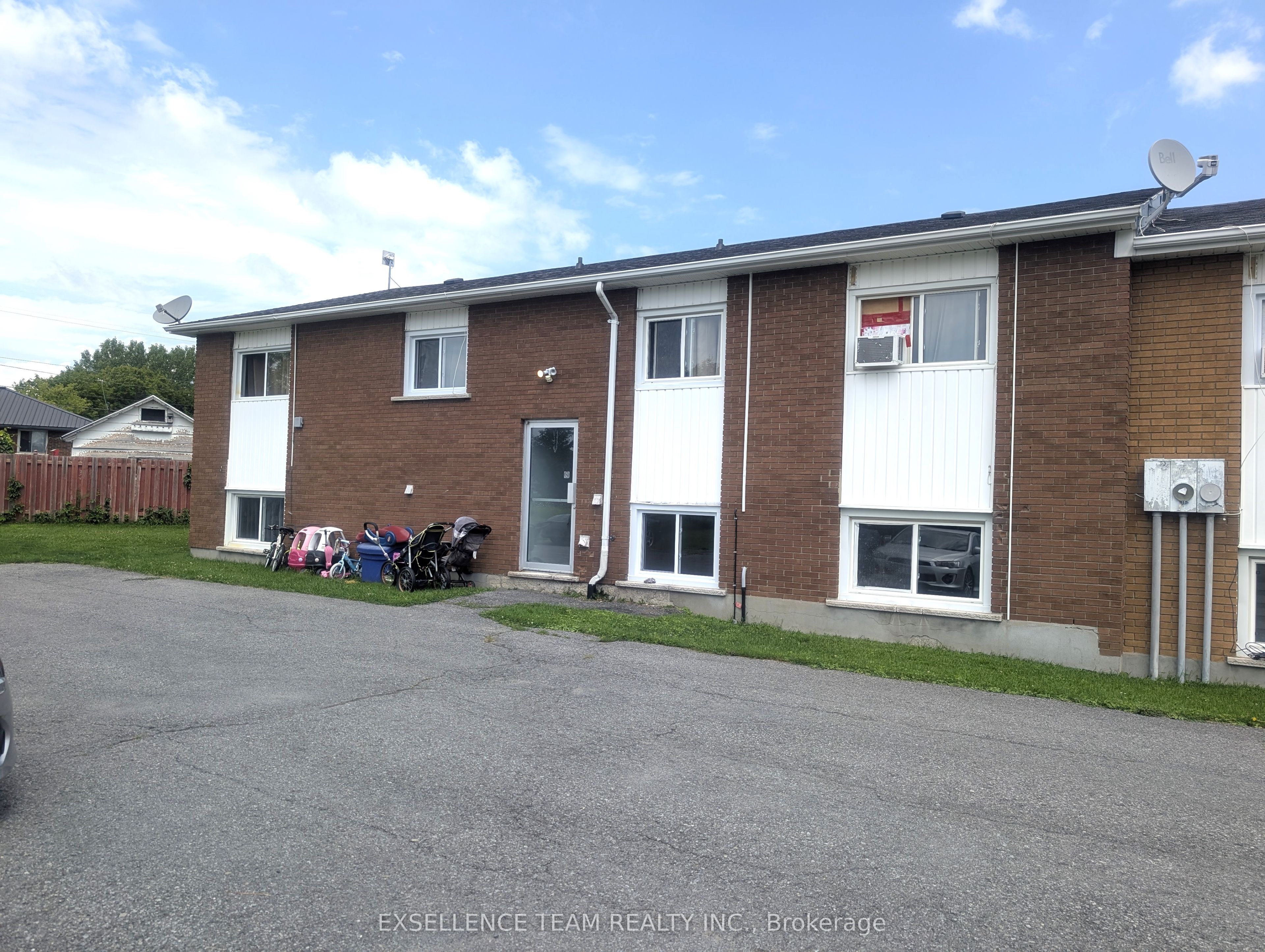 1452 St Michel Avenue Property Photo 2