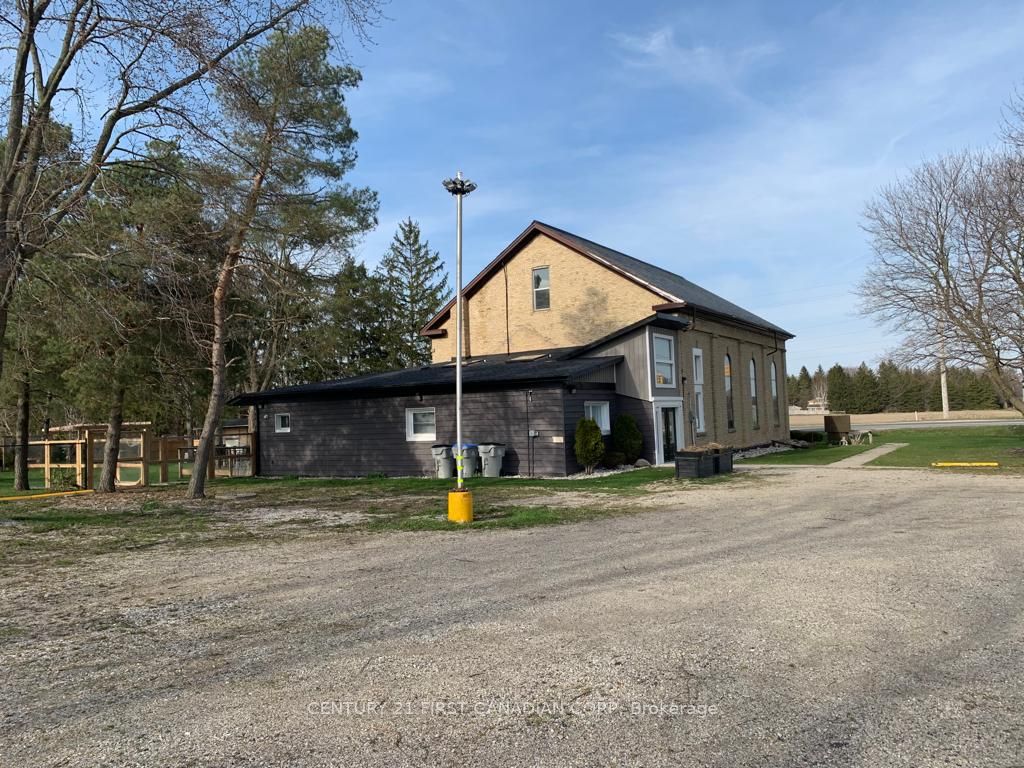 14310 Ilderton Road Property Photo 5
