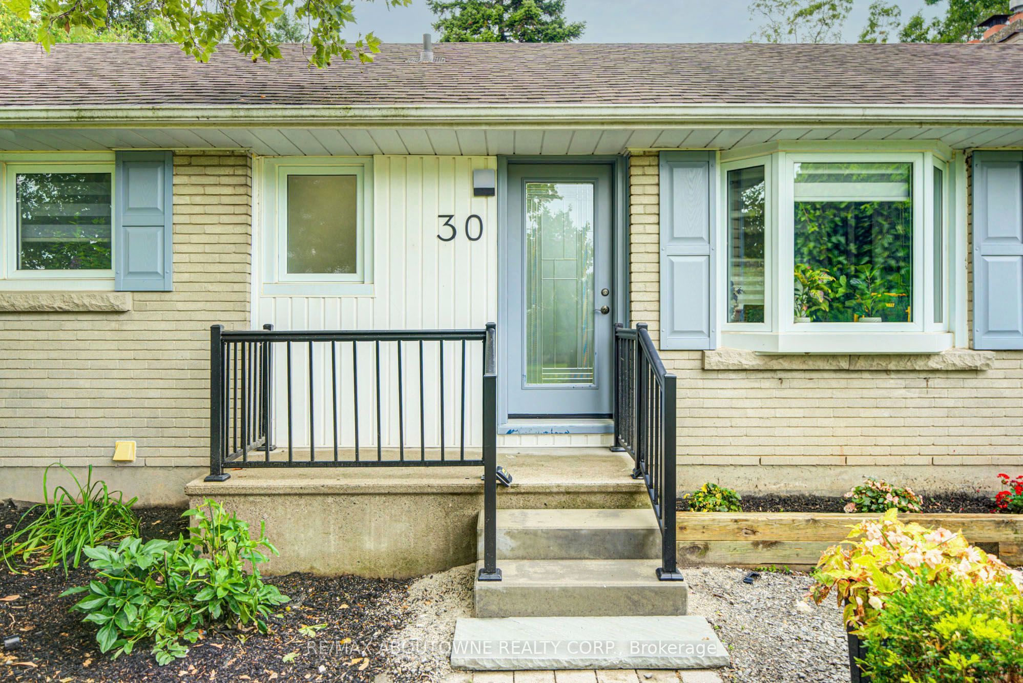 30 Dale Avenue Property Photo 4