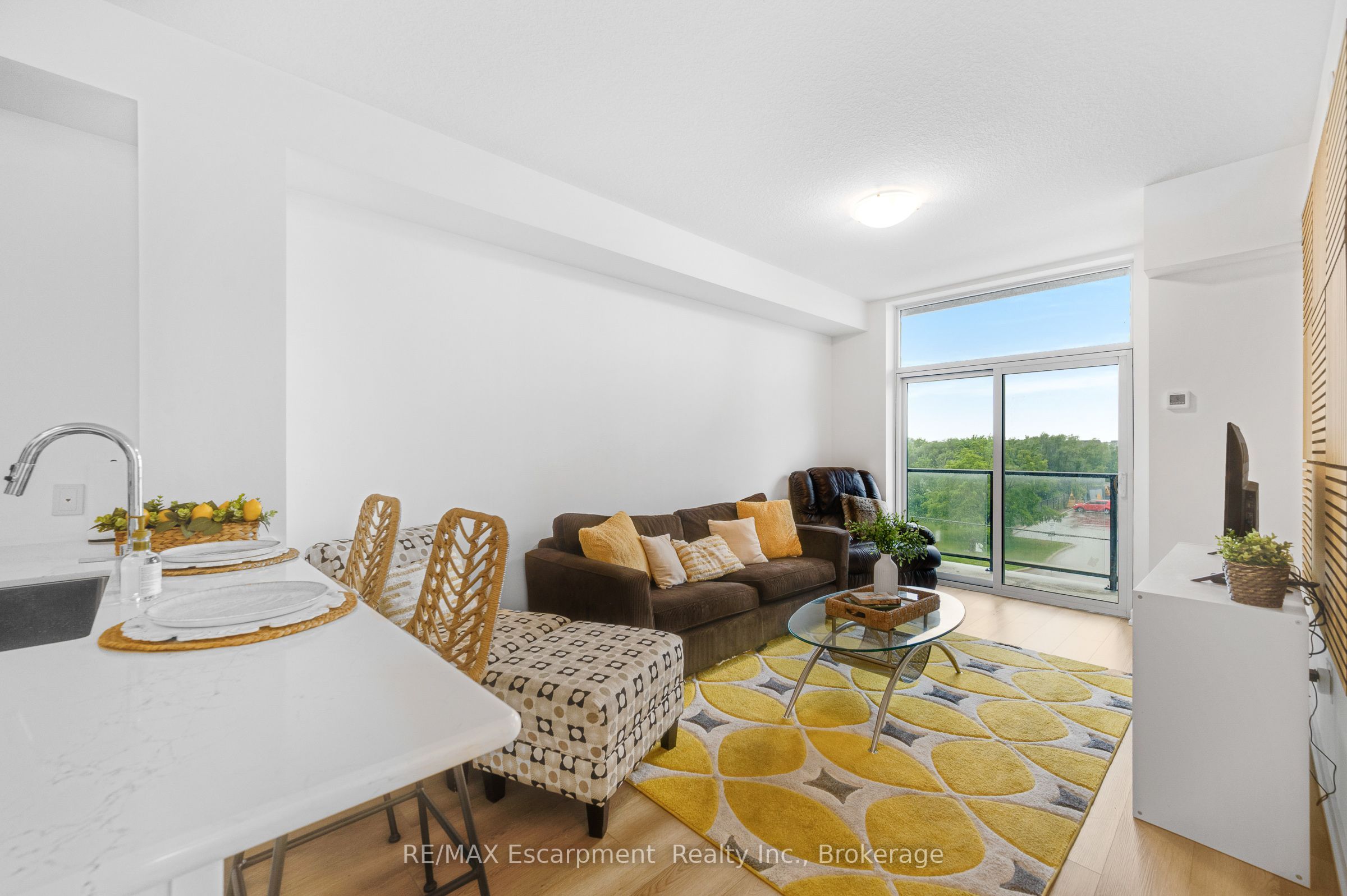 470 Dundas Street E 309 Property Photo 11