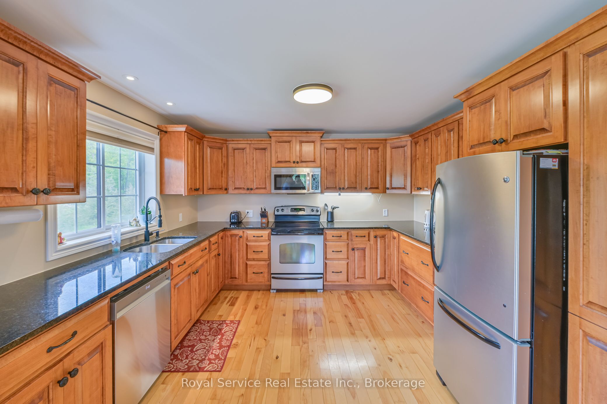 2701 11 Th E Line Property Photo 4