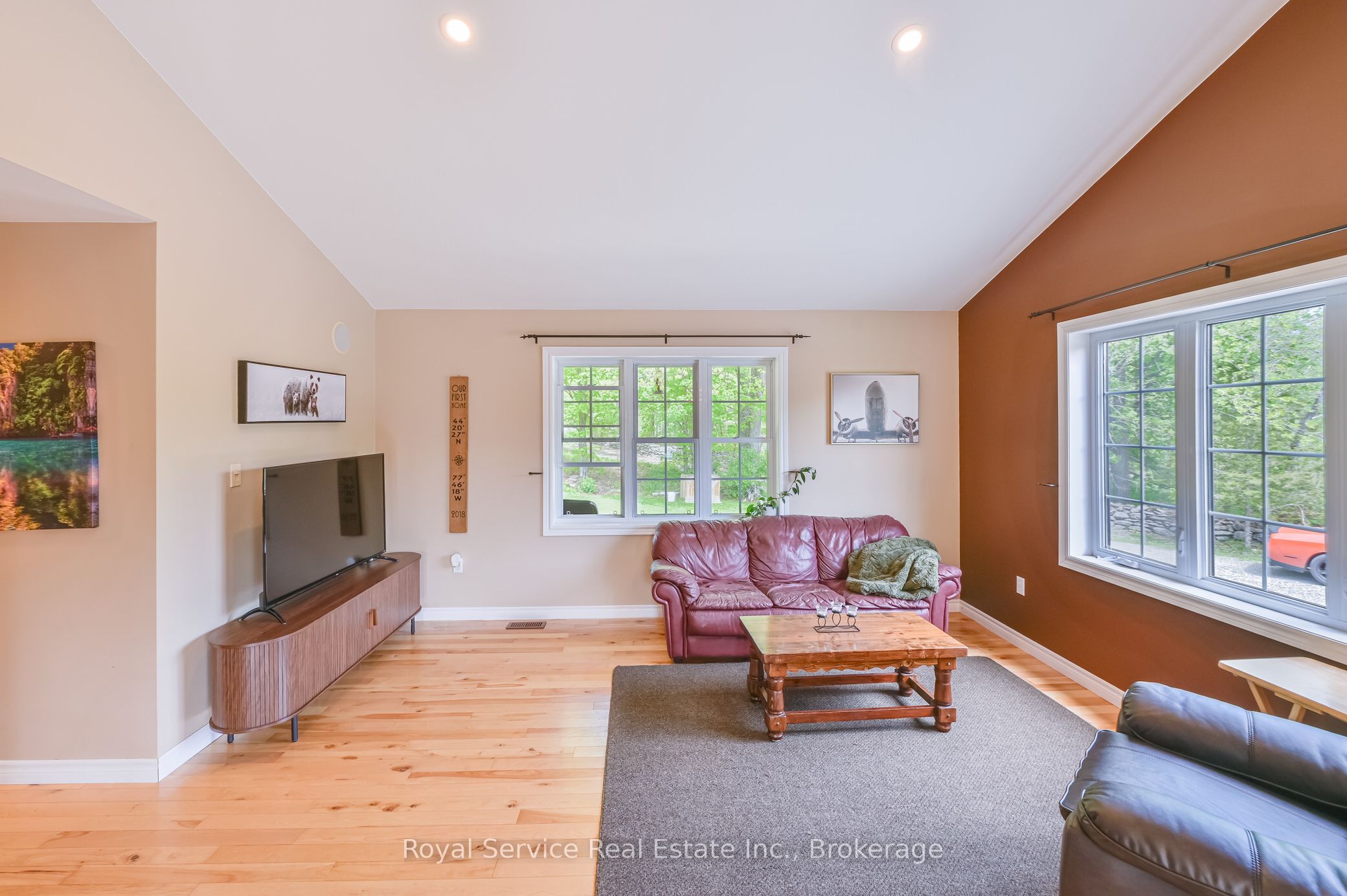 2701 11 Th E Line Property Photo 8
