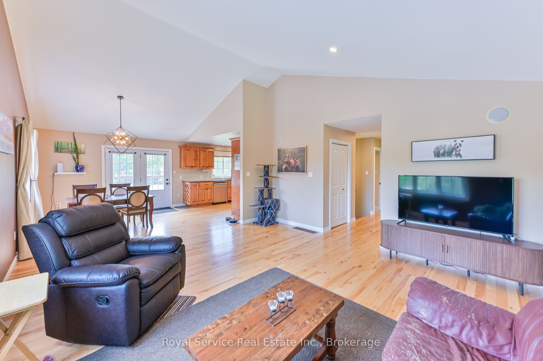 2701 11 Th E Line Property Photo 9