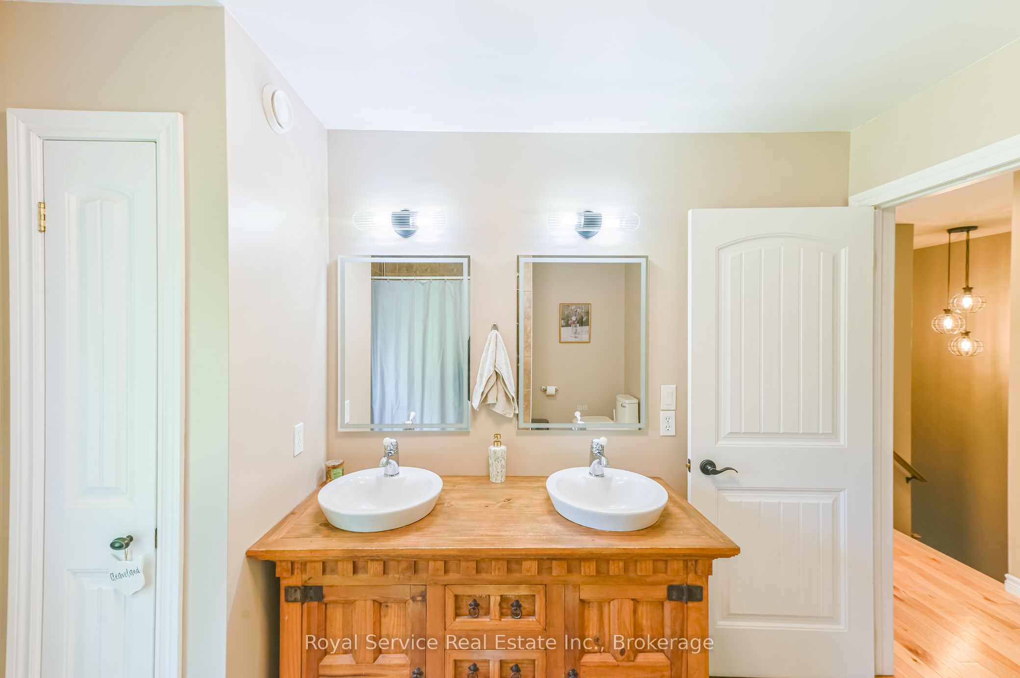 2701 11 Th E Line Property Photo 13