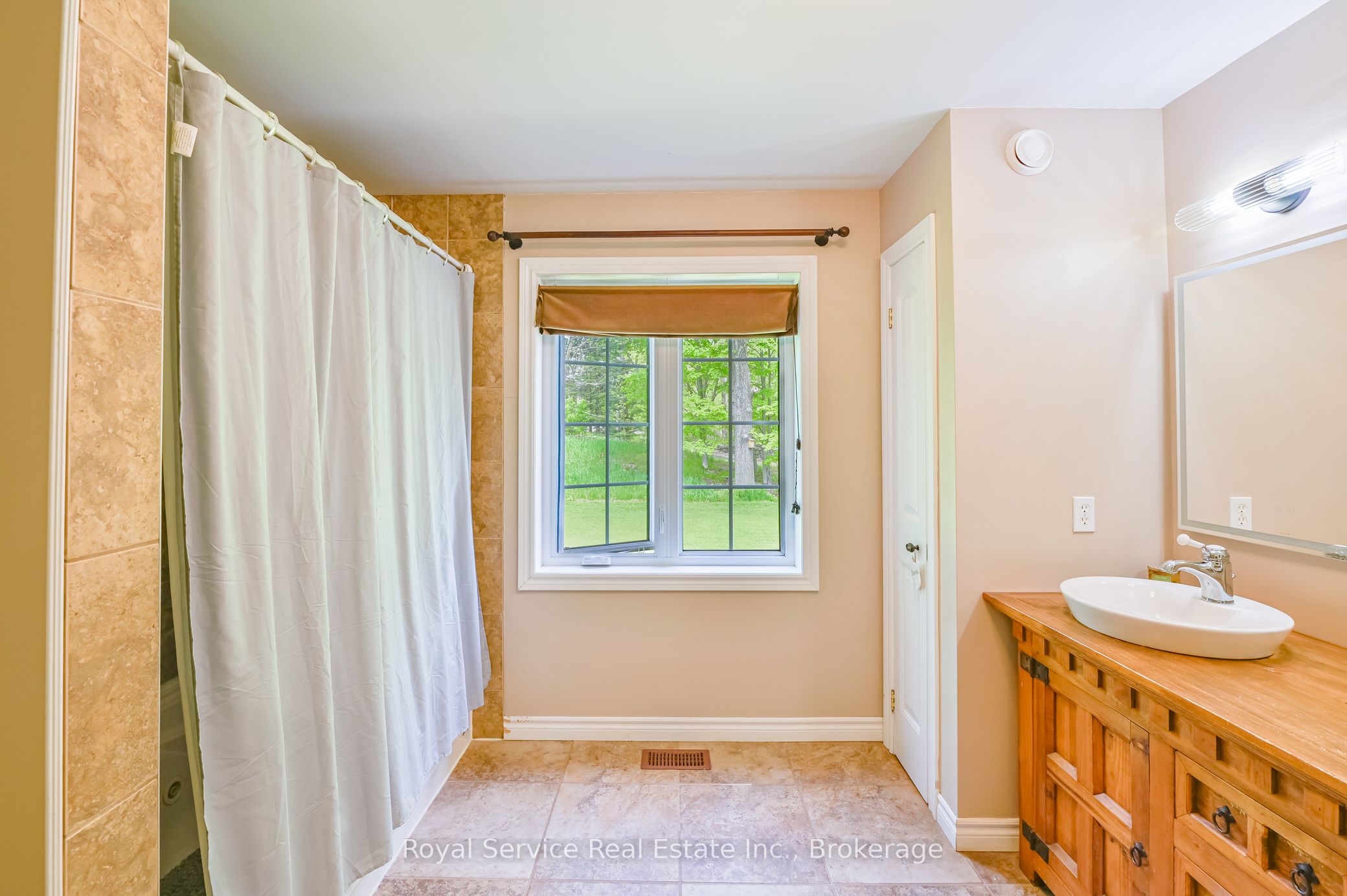 2701 11 Th E Line Property Photo 15