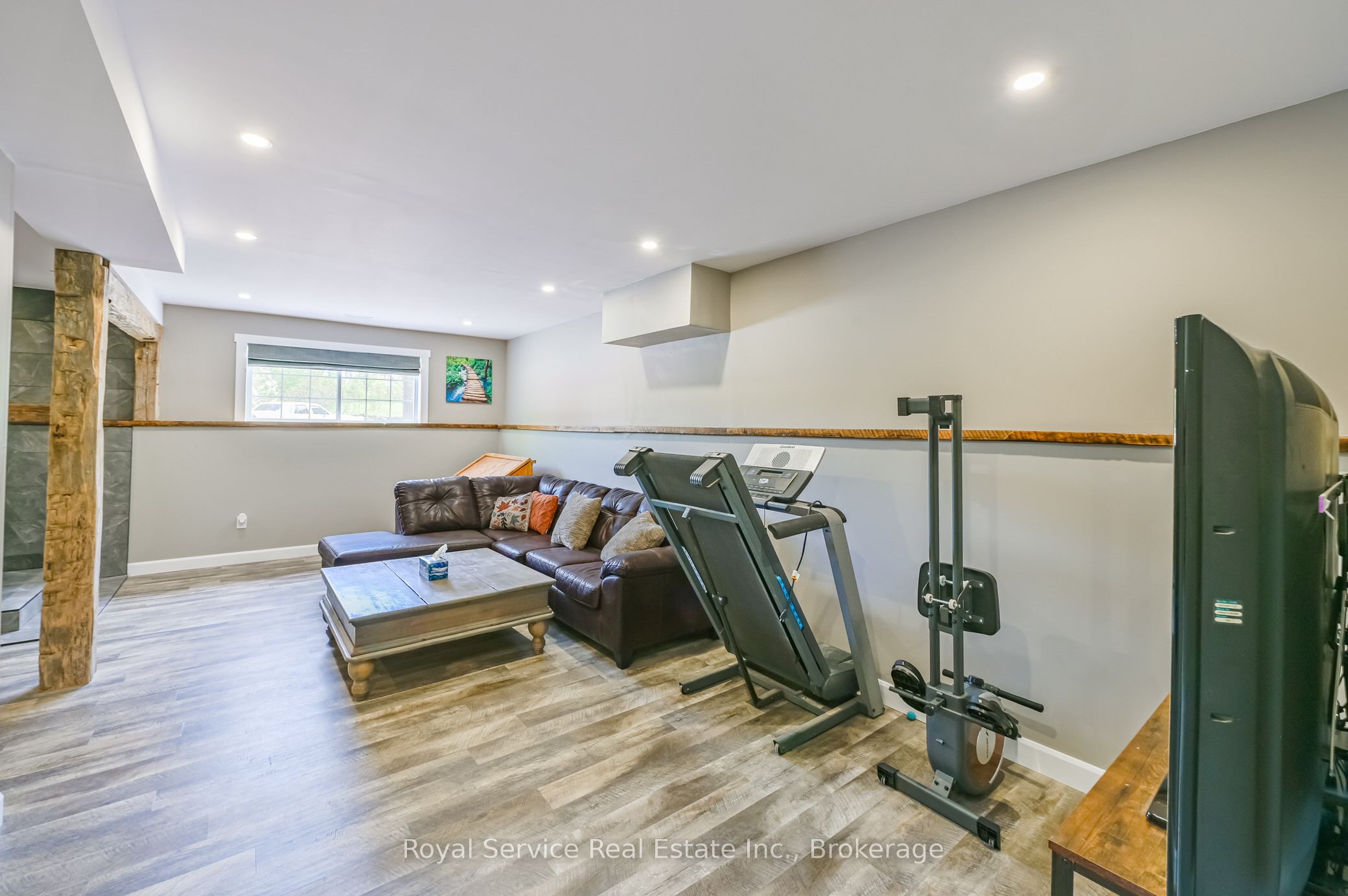 2701 11 Th E Line Property Photo 23