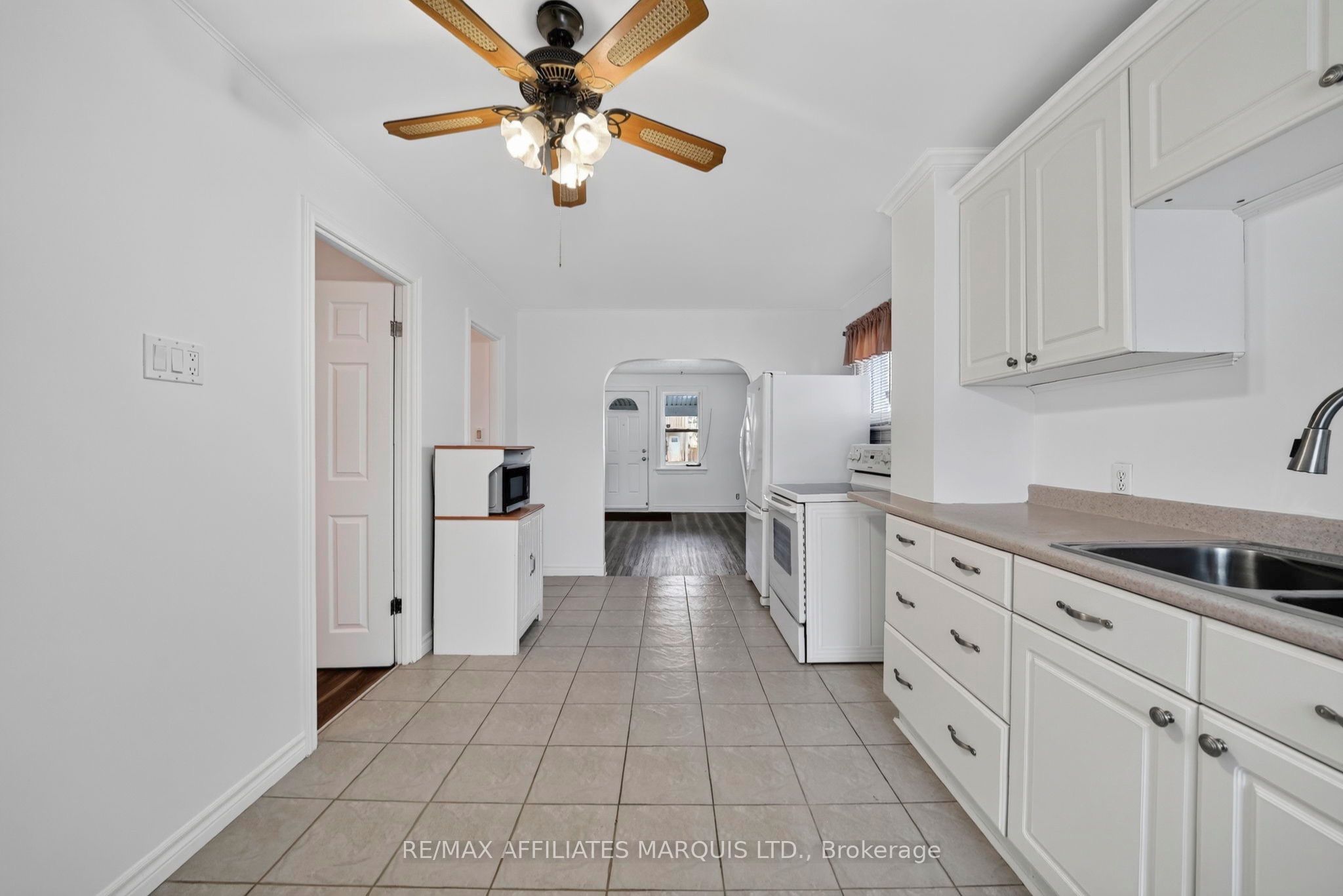 331 Carleton Street Property Photo 2