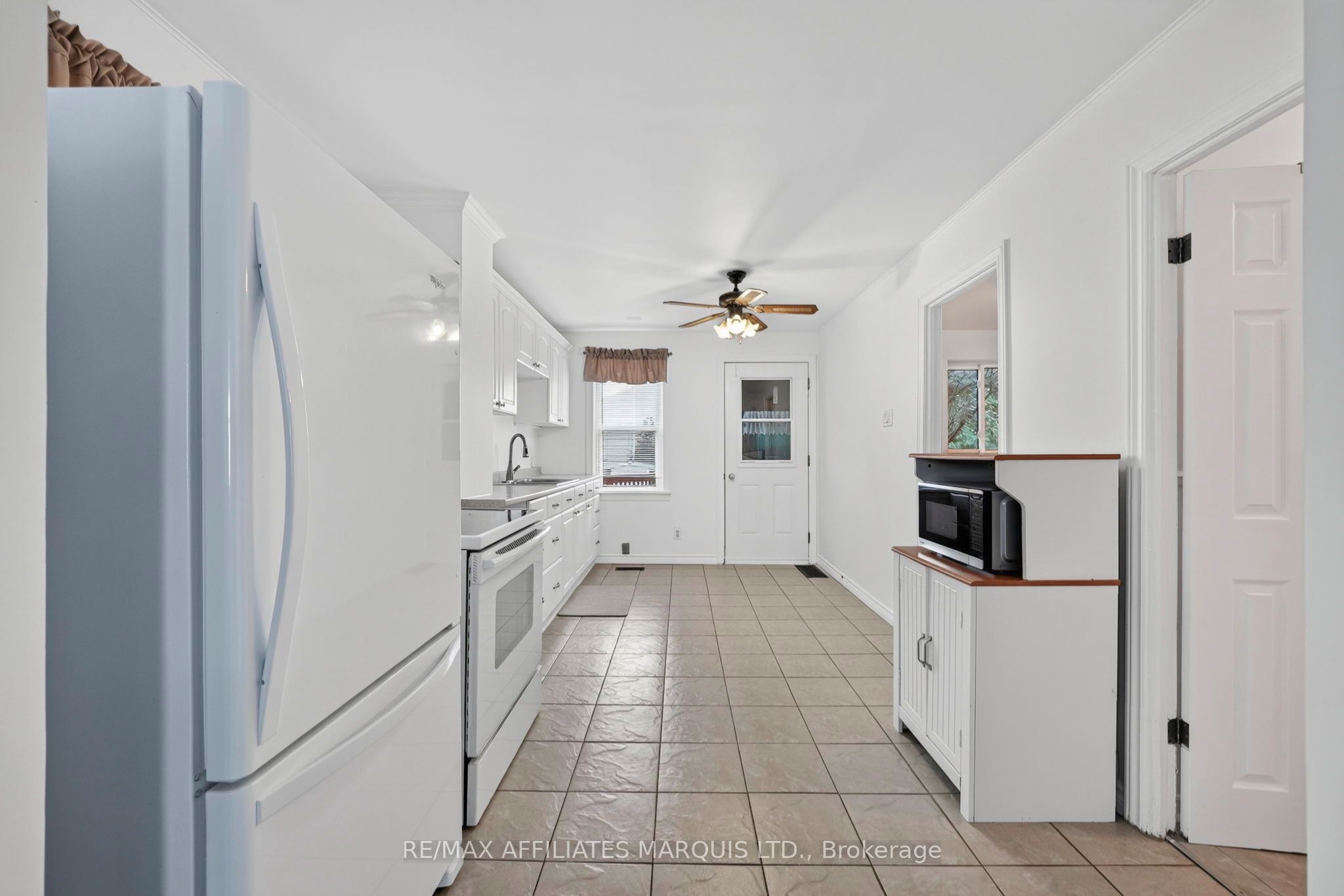 331 Carleton Street Property Photo 3