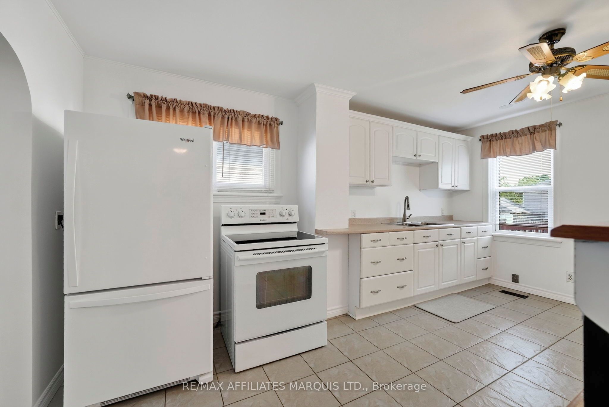 331 Carleton Street Property Photo 5
